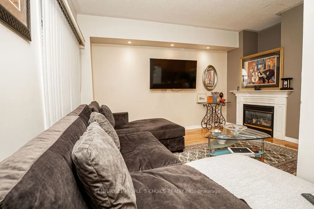 100 Elgin Mills Road W, #42