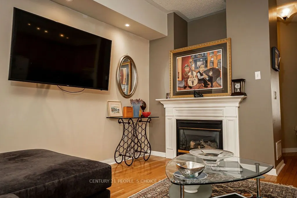 100 Elgin Mills Road W, #42