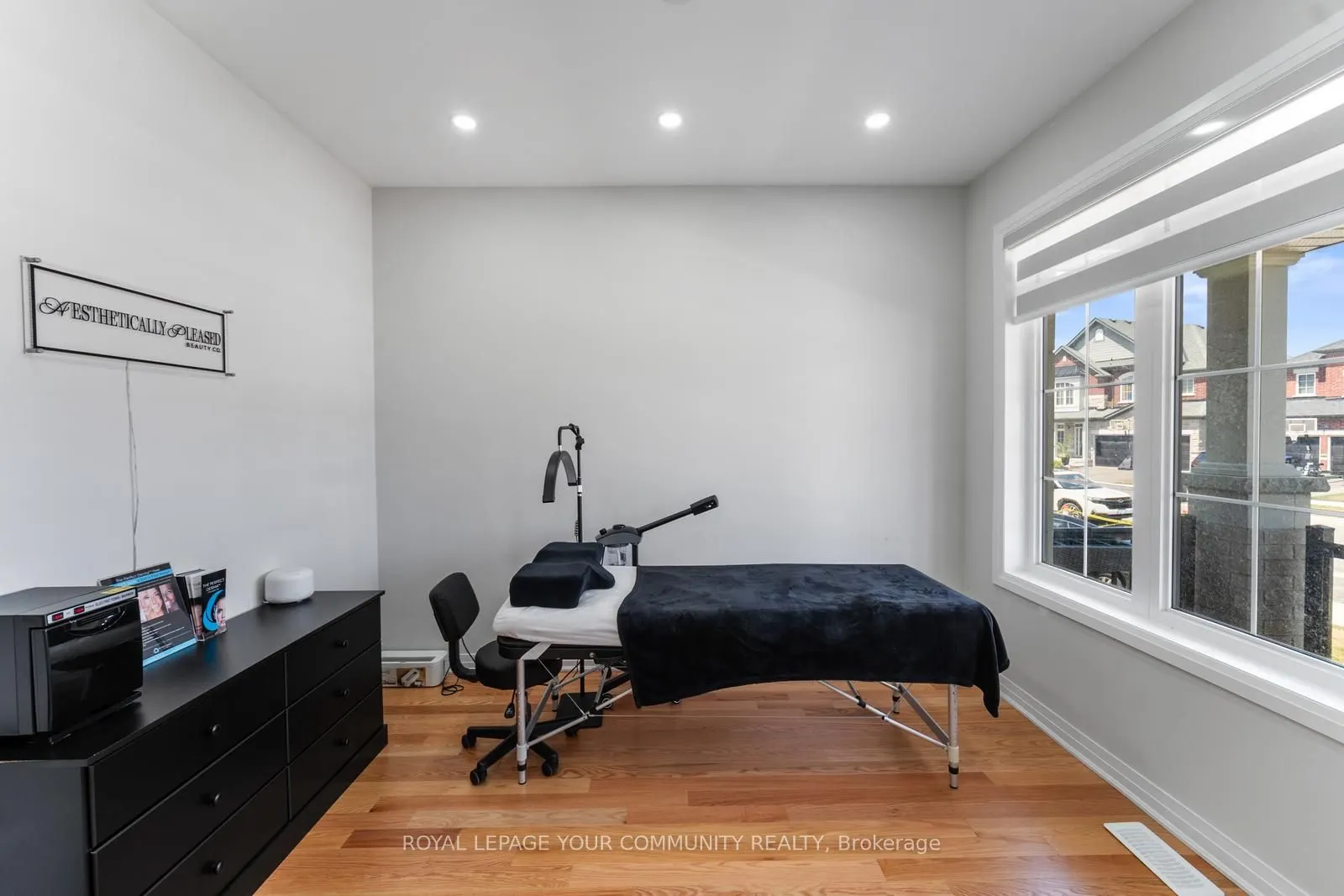 1185 Wickham Road