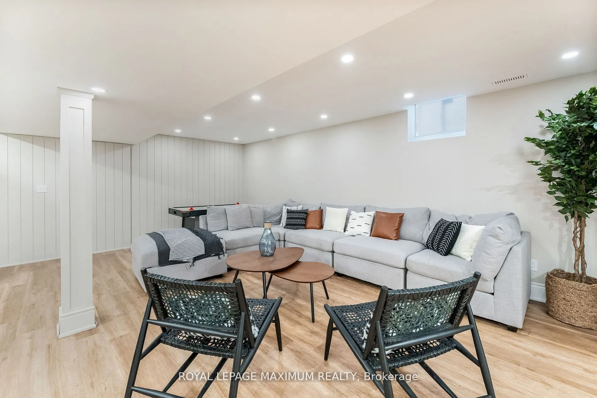 14 Pine Grove Road