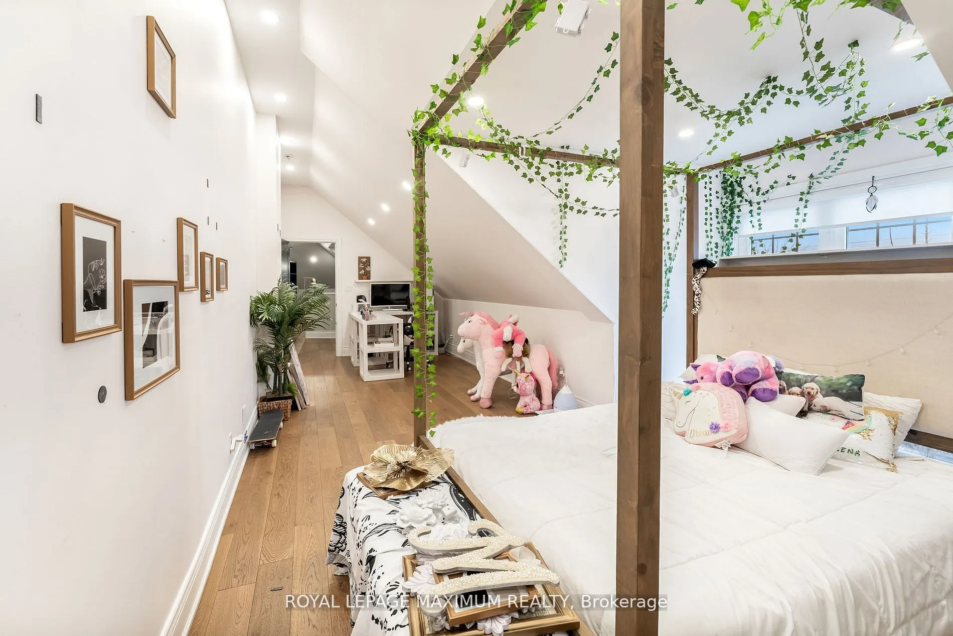 14 Pine Grove Road
