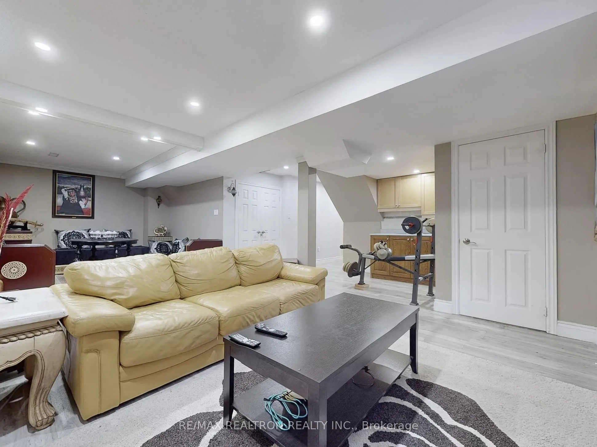 21 Watkins Glen Crescent