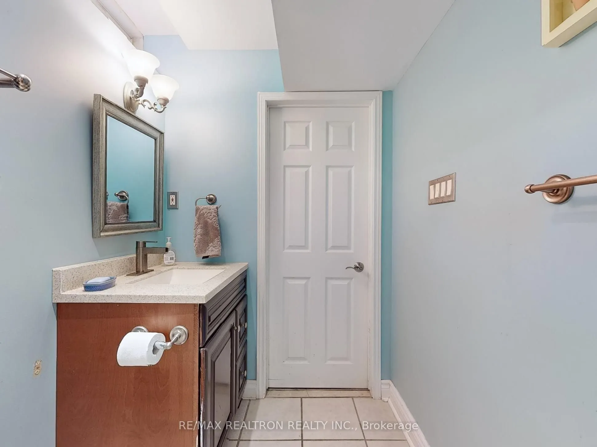 21 Watkins Glen Crescent