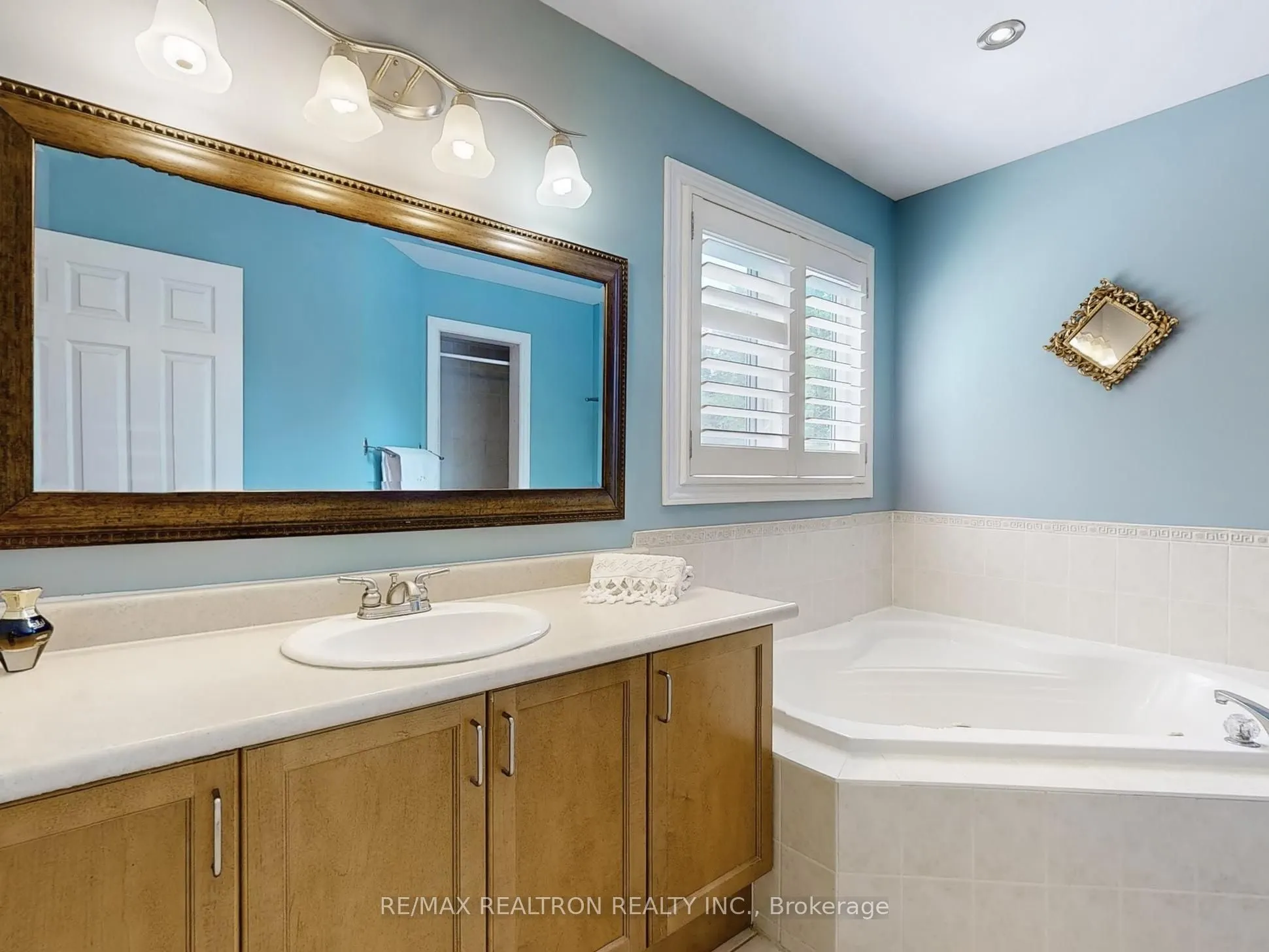 21 Watkins Glen Crescent