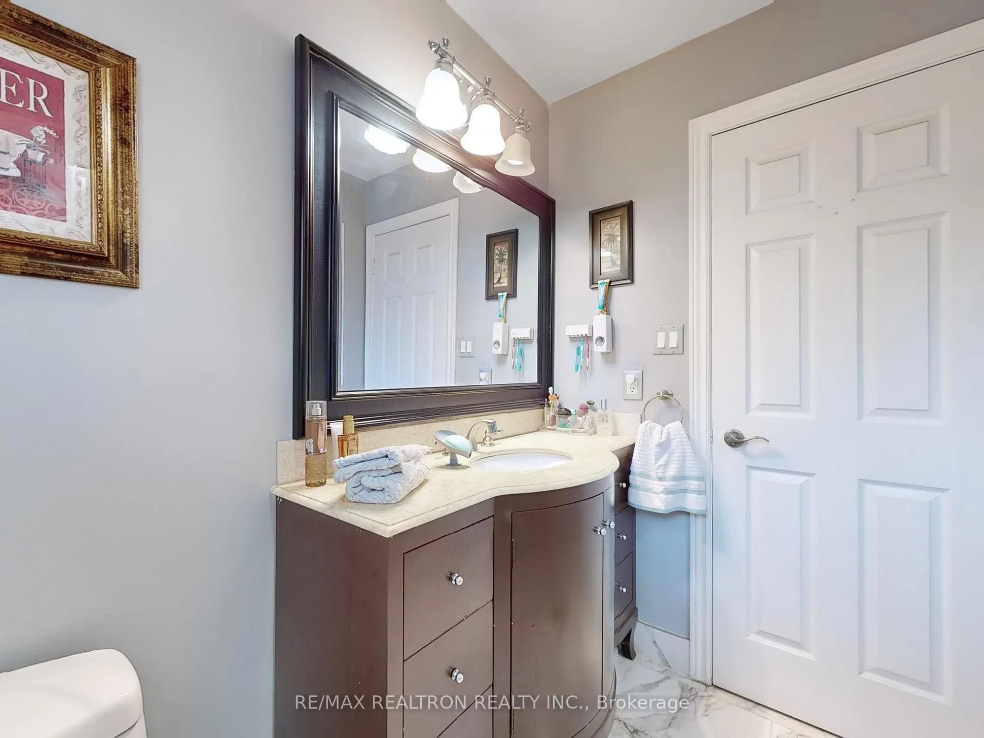 21 Watkins Glen Crescent