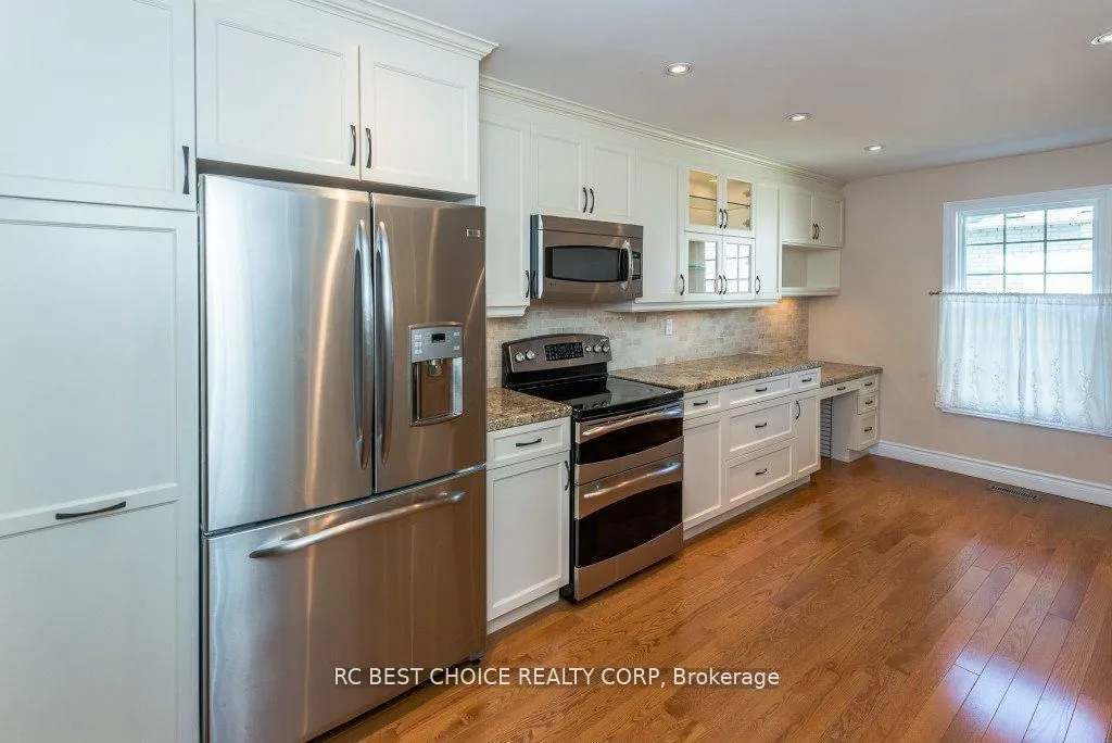 11 Emily Carr Street