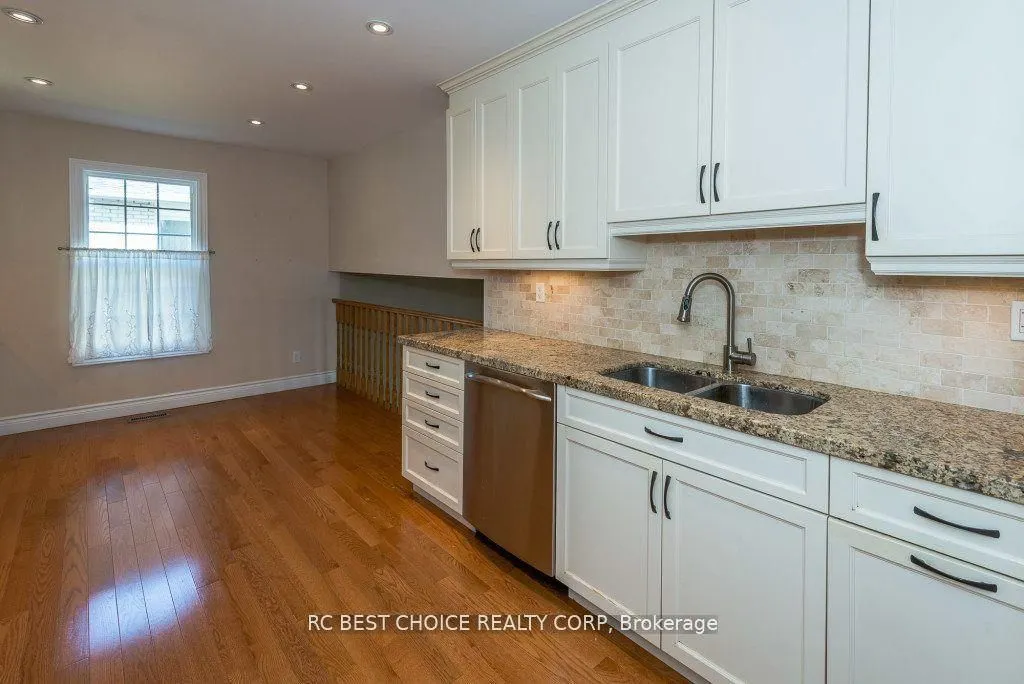 11 Emily Carr Street