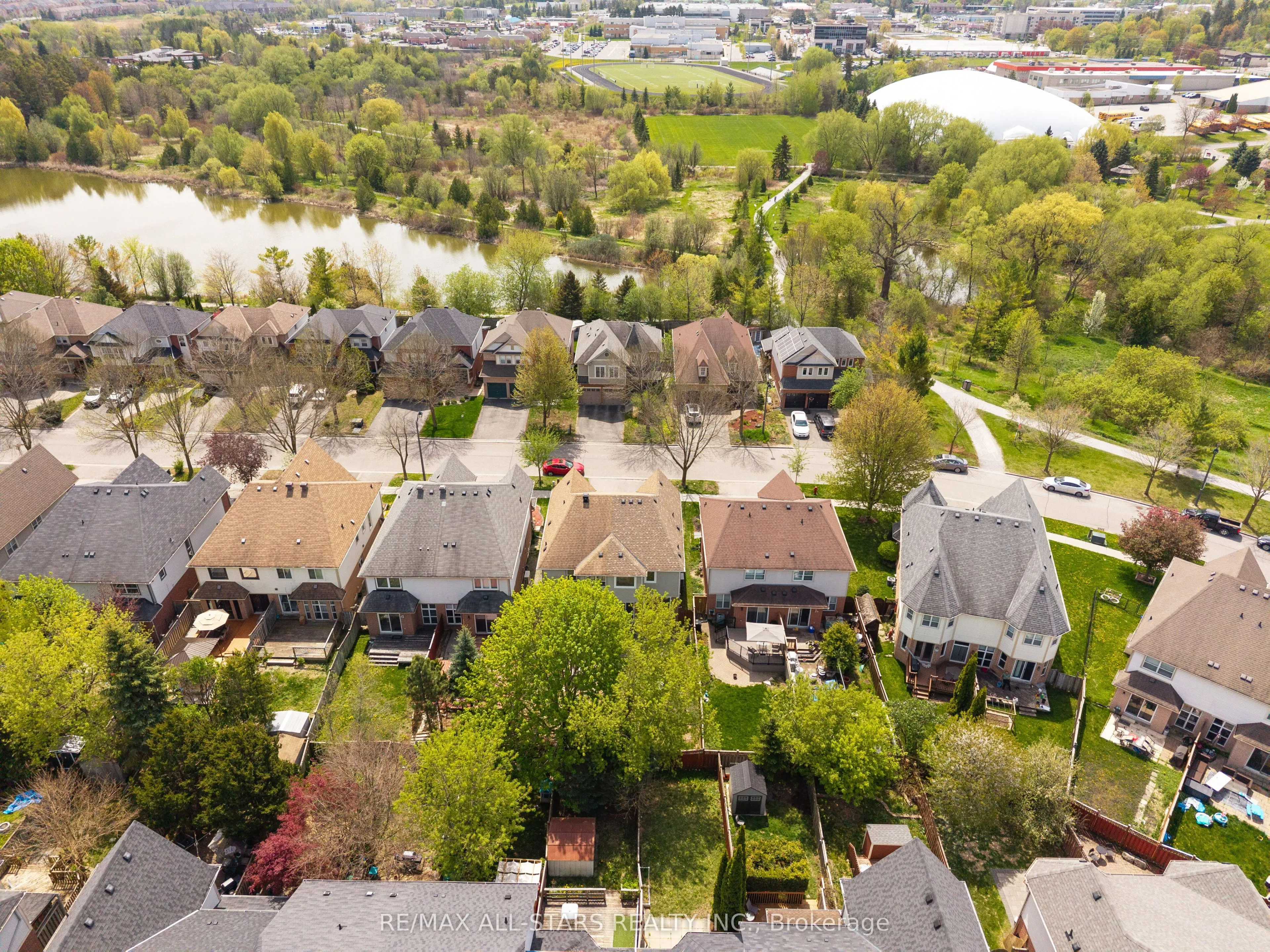 58 Woodroof Crescent
