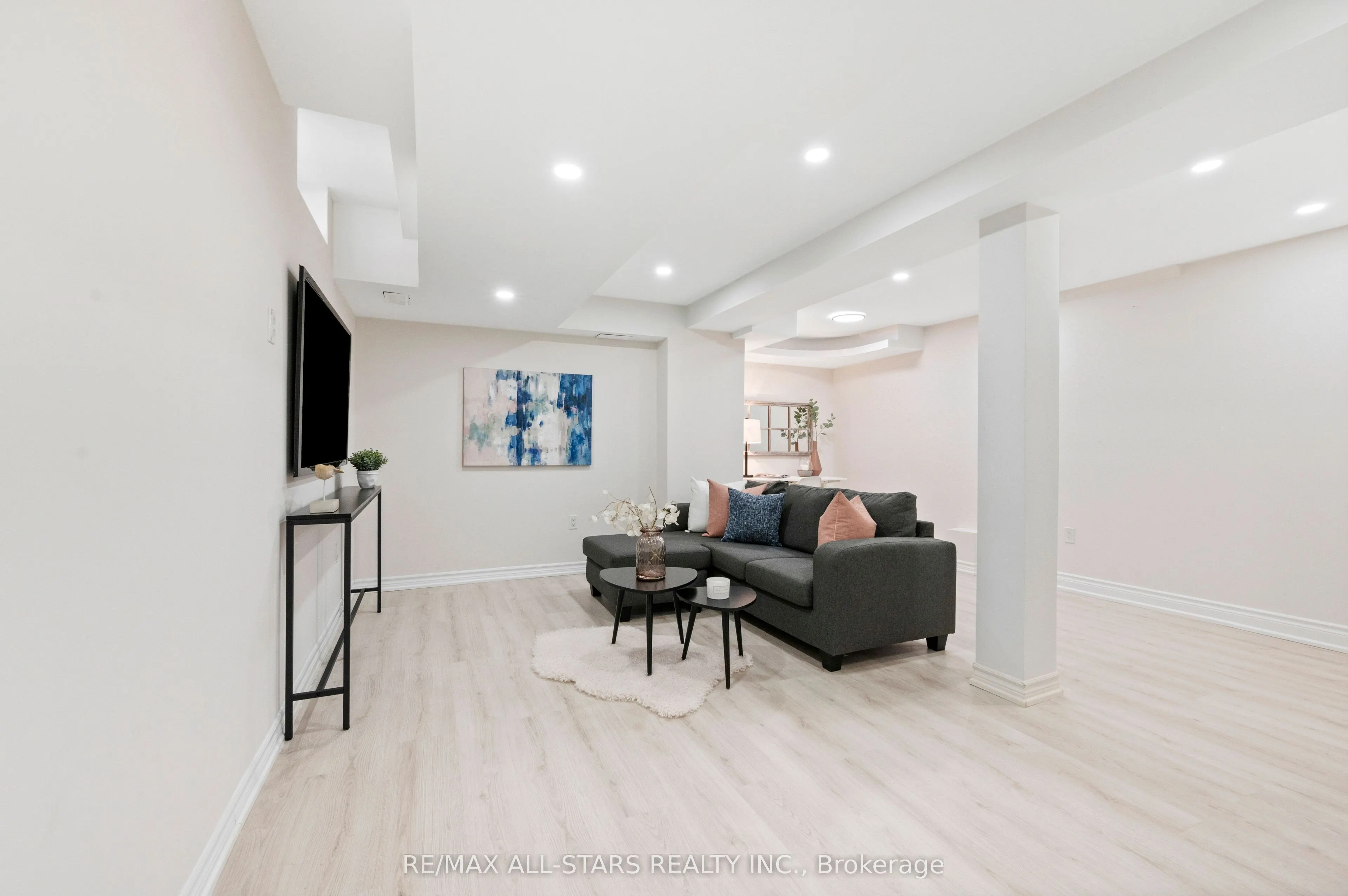58 Woodroof Crescent