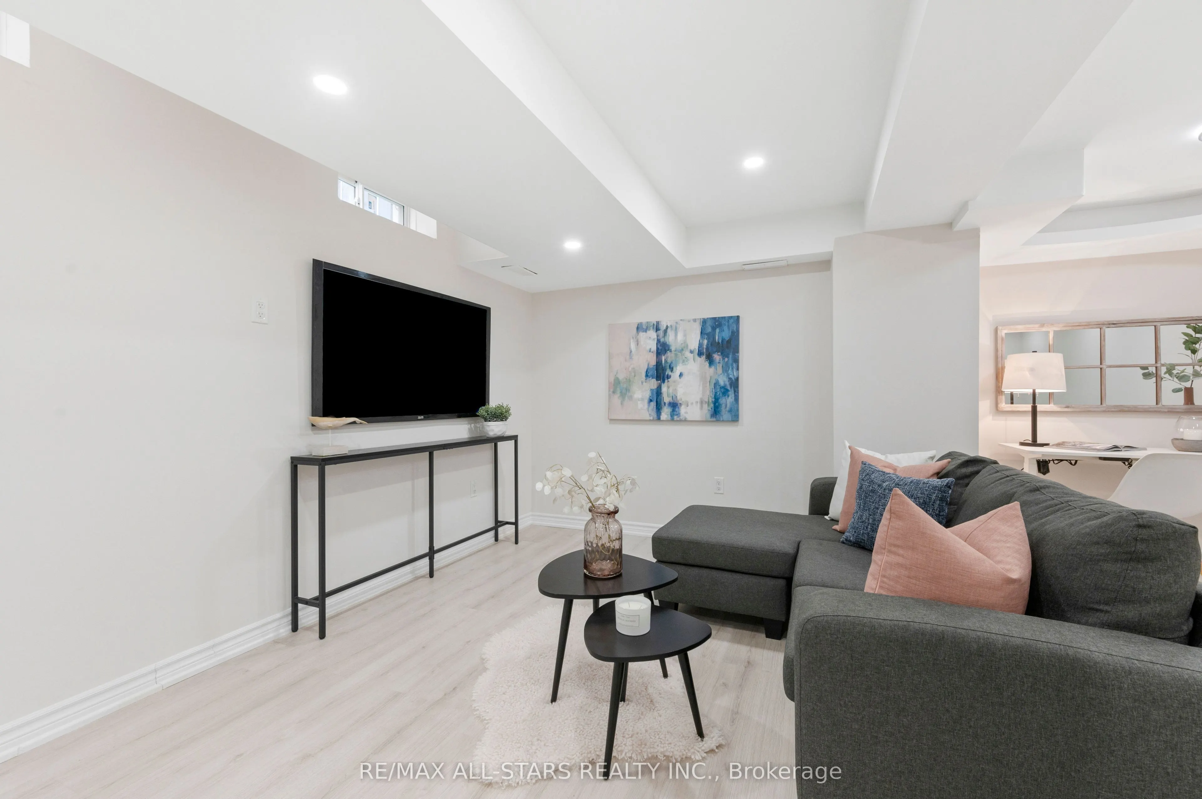 58 Woodroof Crescent