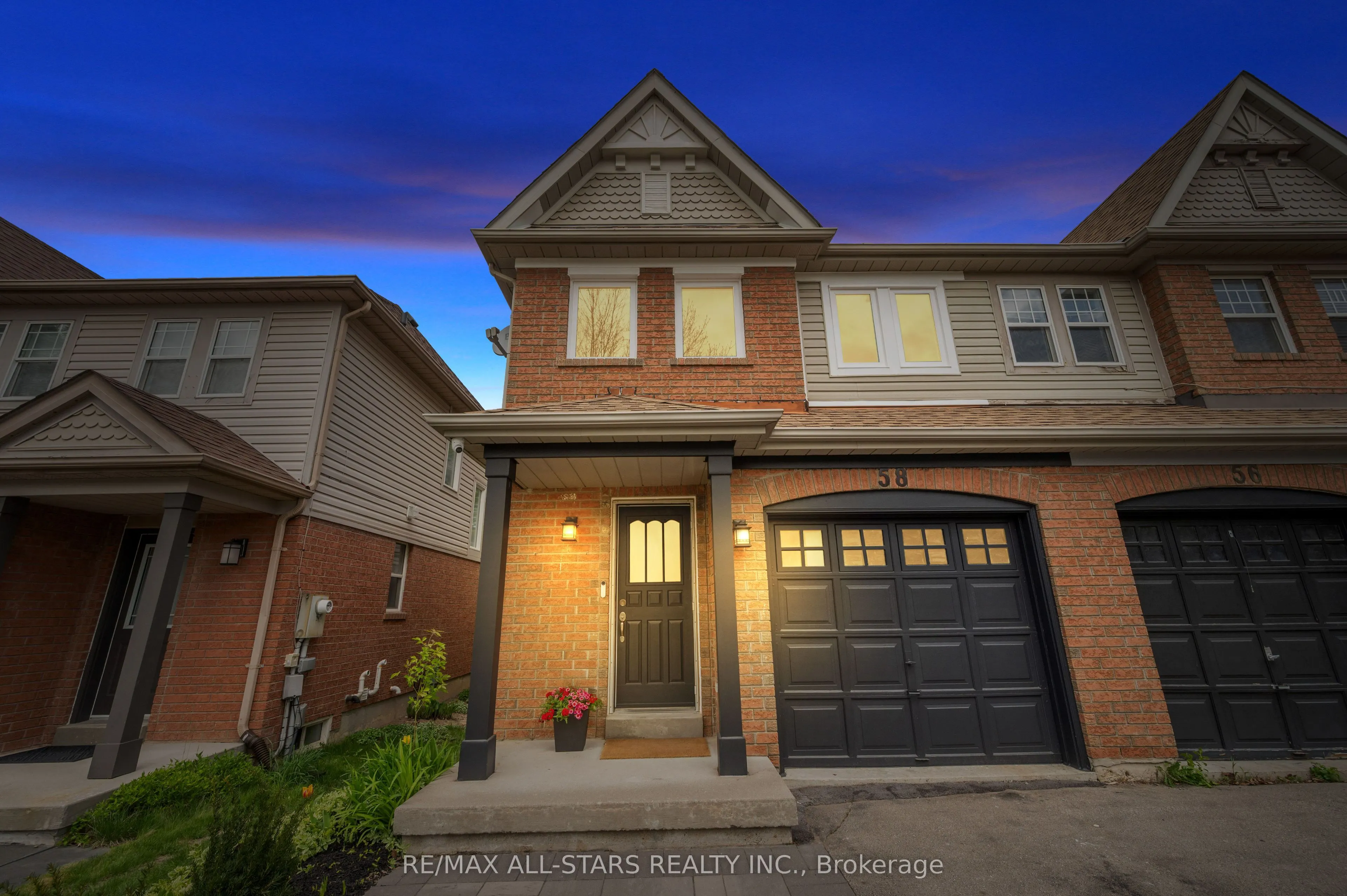 58 Woodroof Crescent