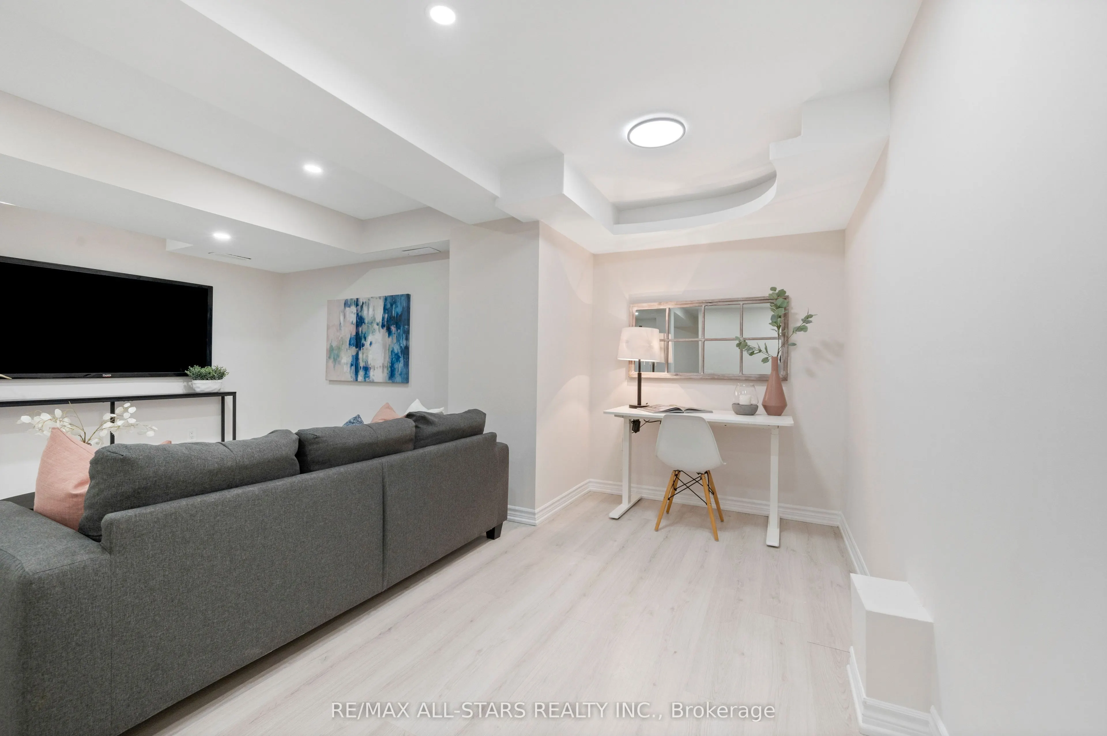 58 Woodroof Crescent