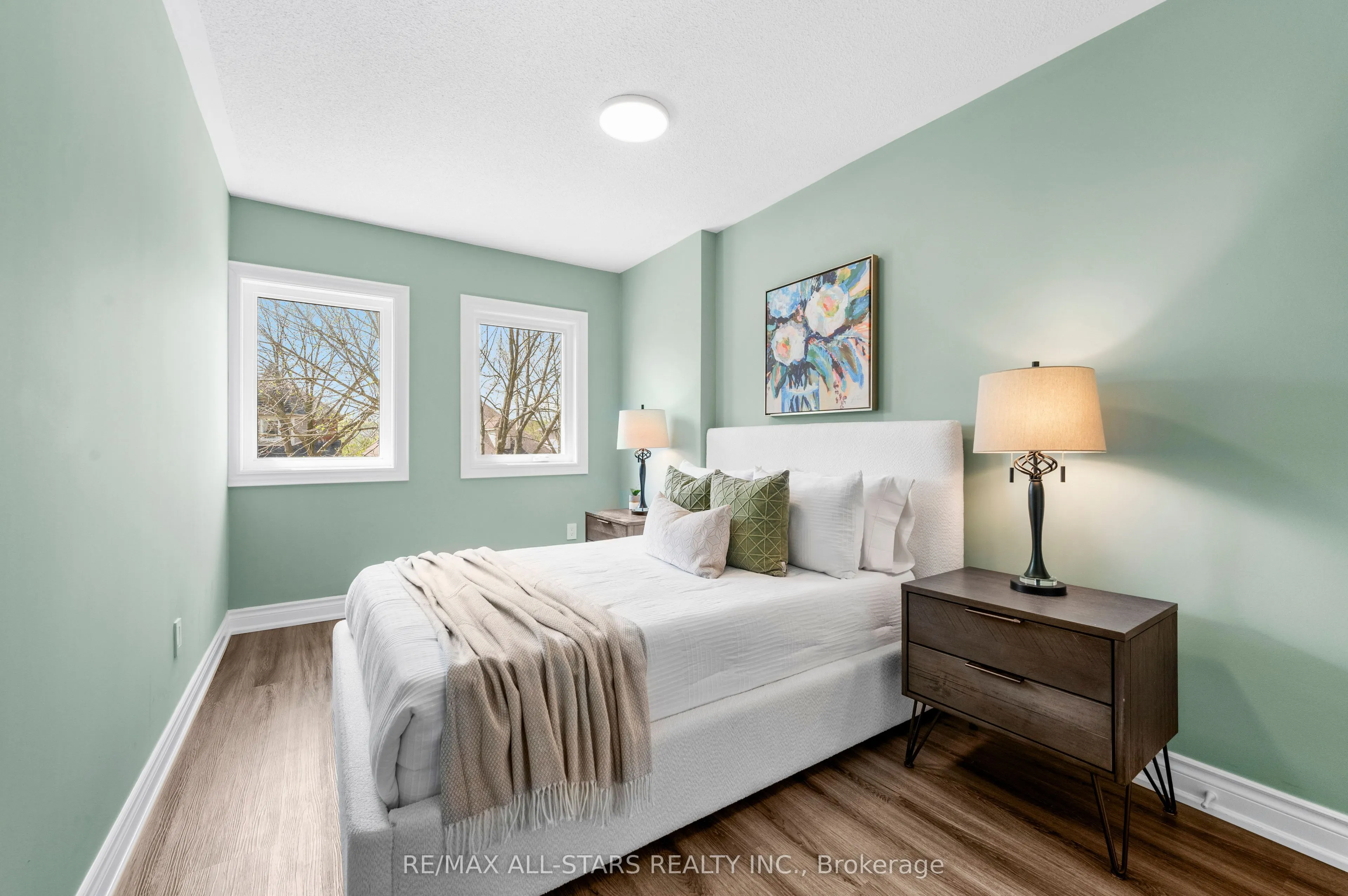 58 Woodroof Crescent