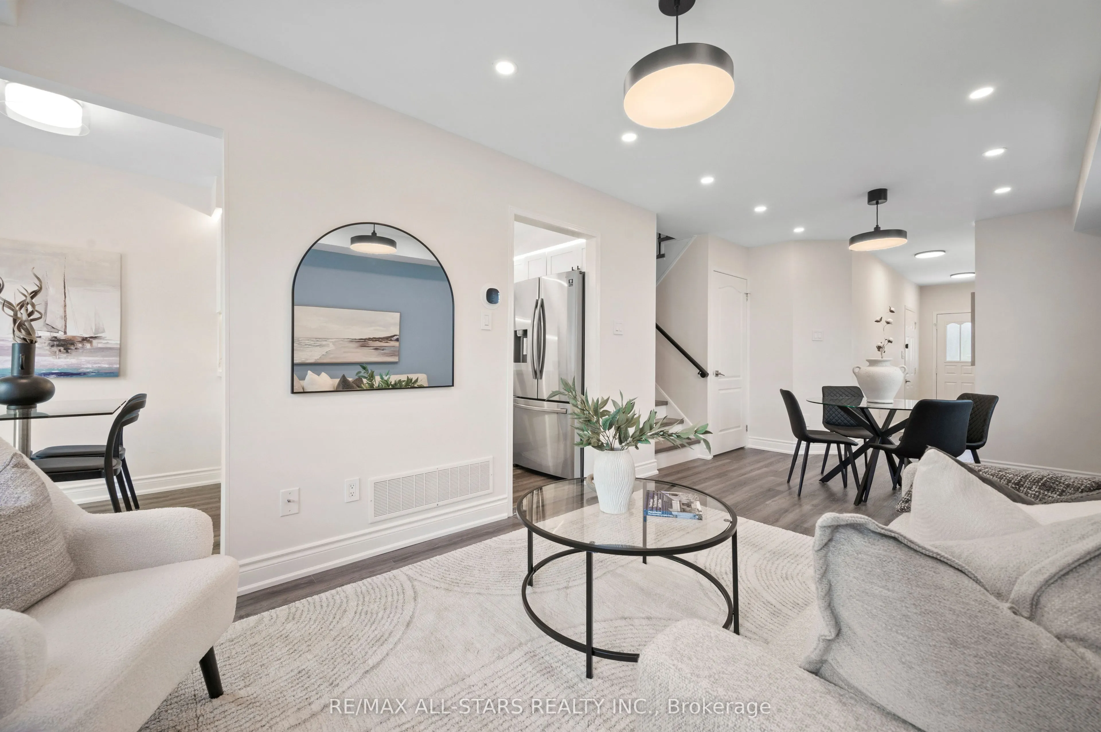 58 Woodroof Crescent
