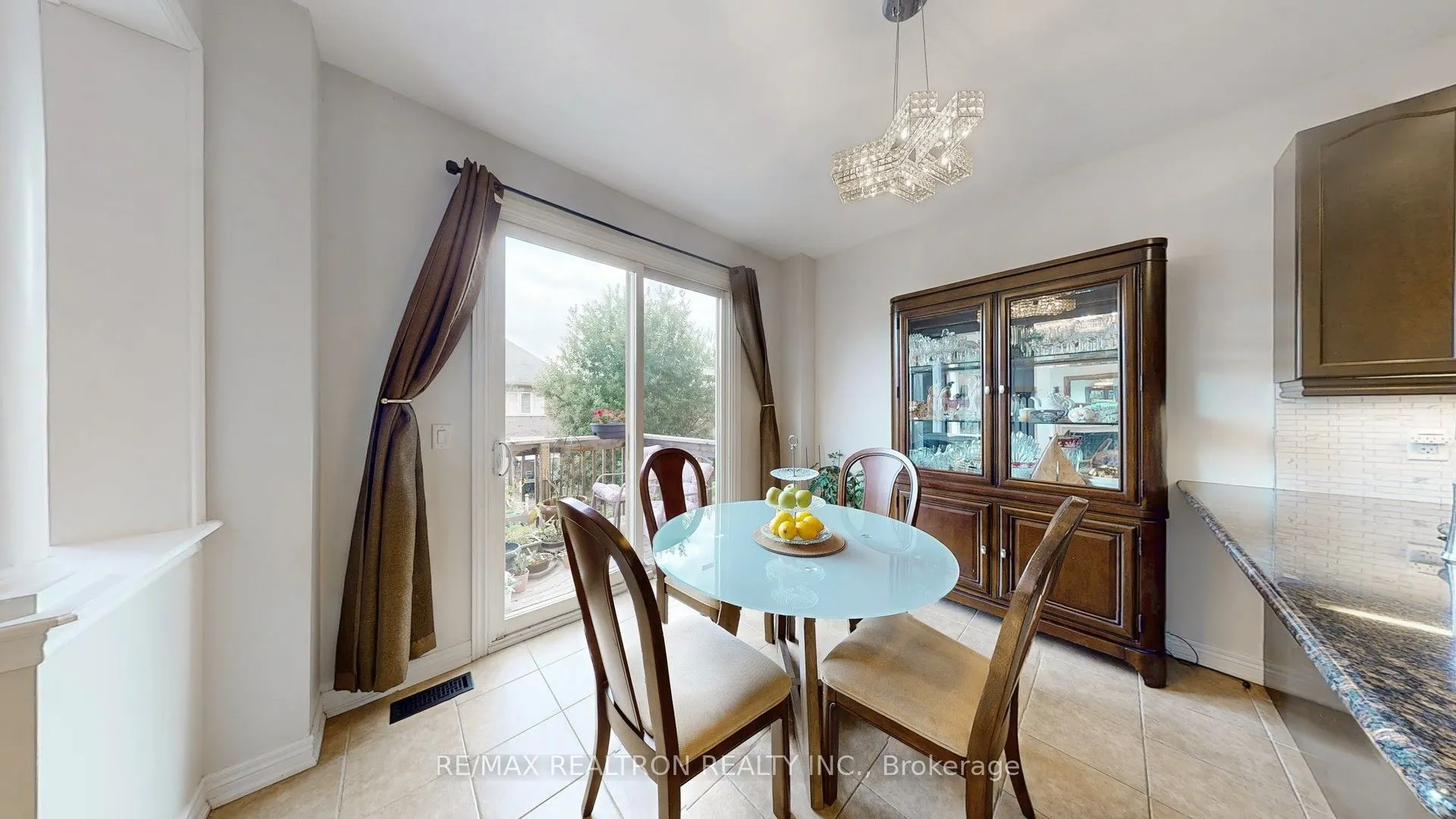 475 Kwapis Boulevard