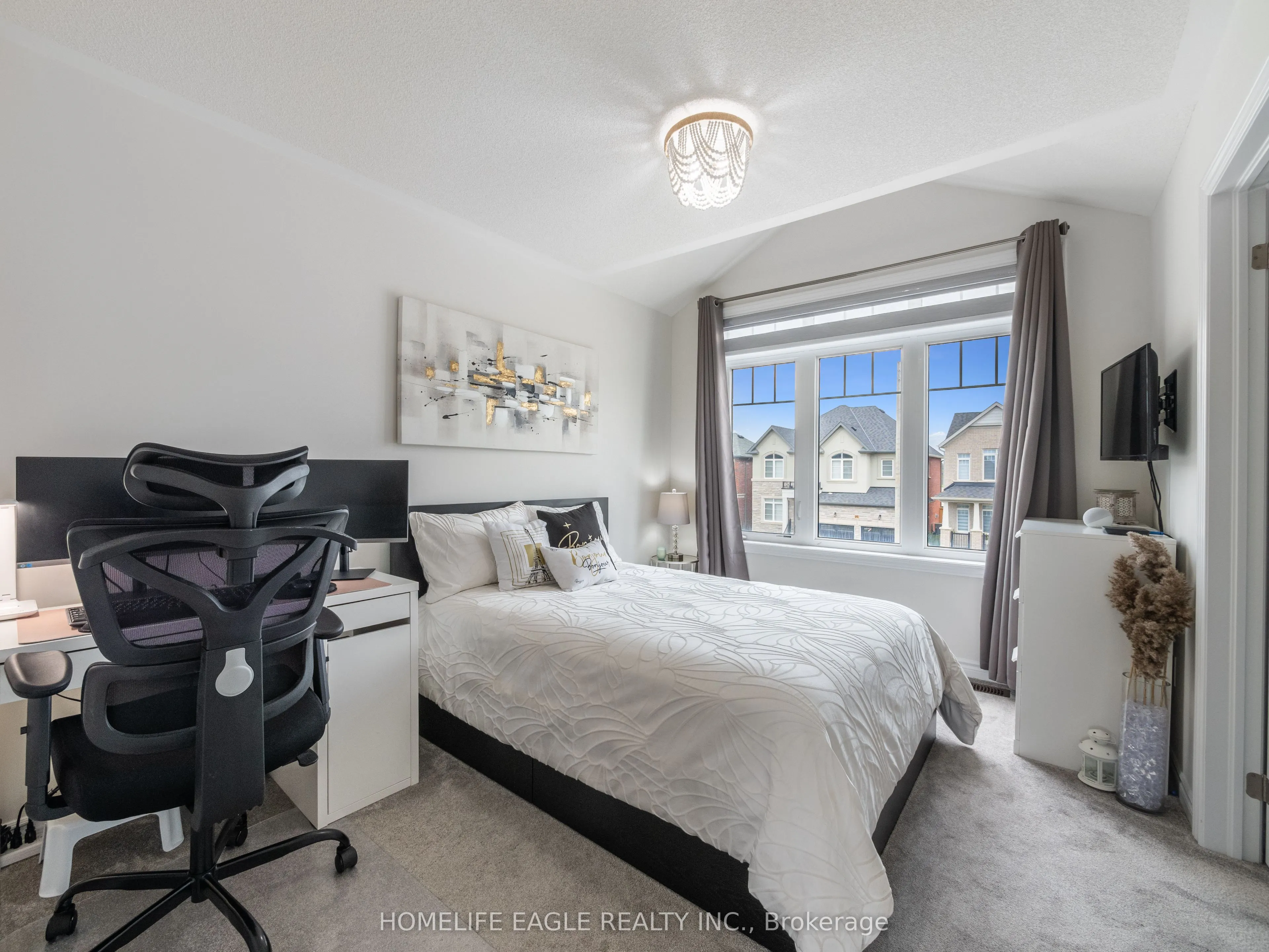 1226 Corby Way