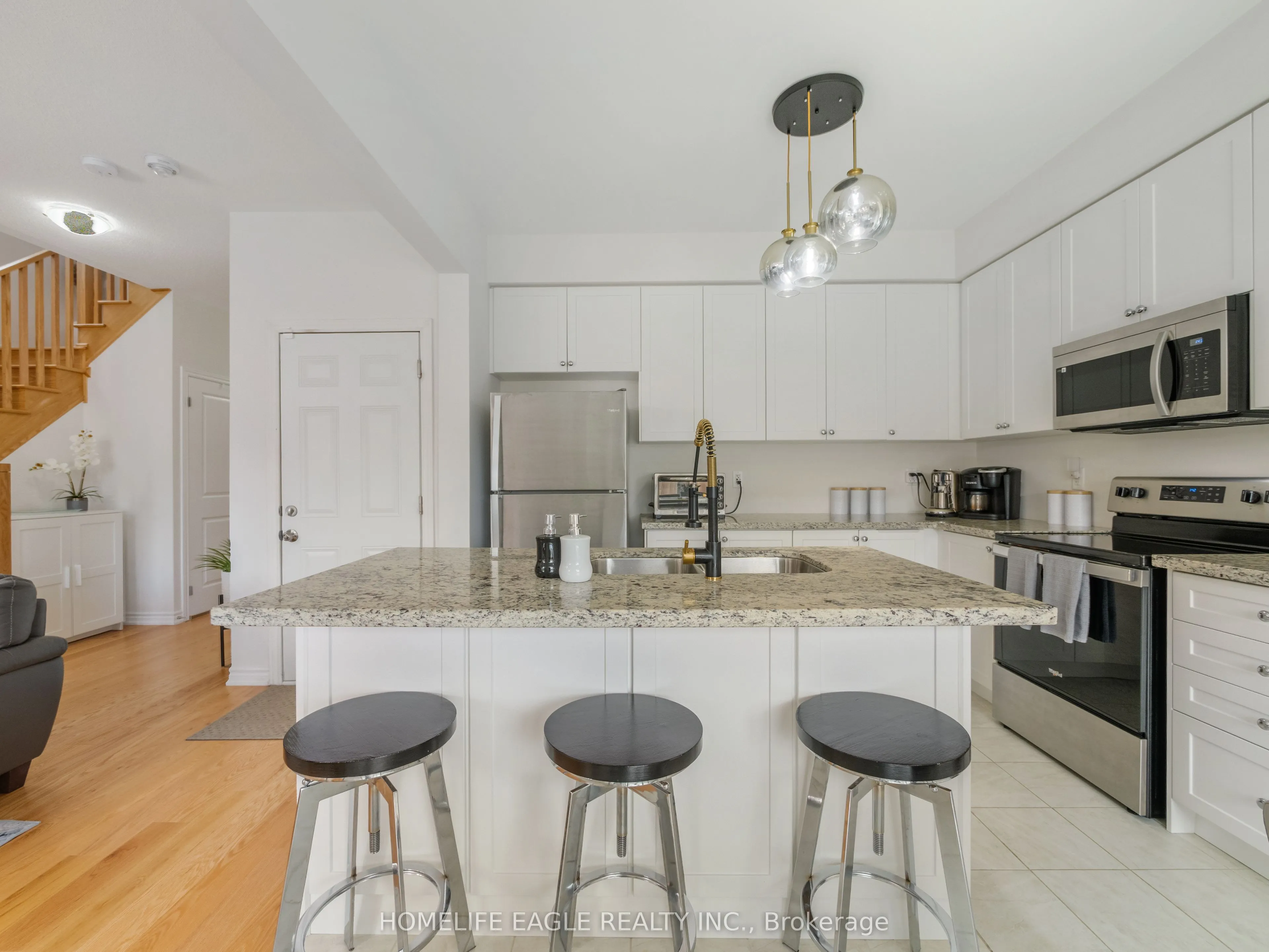1226 Corby Way
