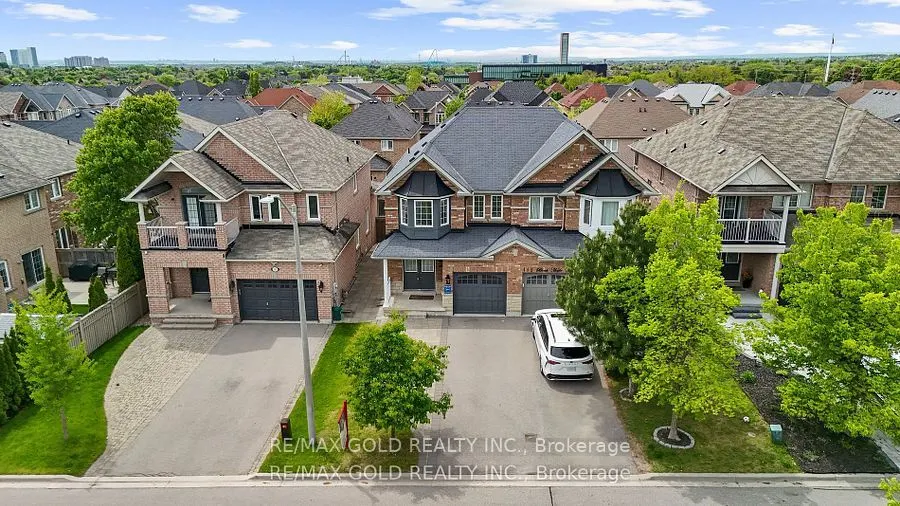 157 Black Maple Crescent