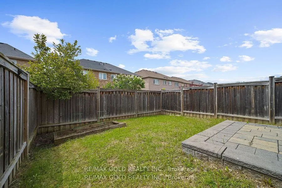 157 Black Maple Crescent