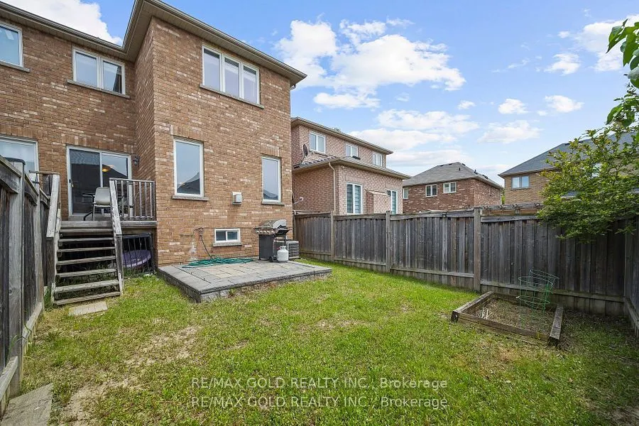 157 Black Maple Crescent