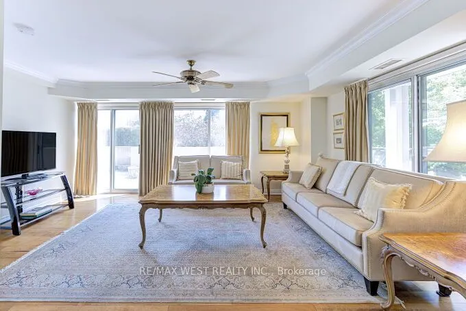141 Woodbridge Avenue, #104