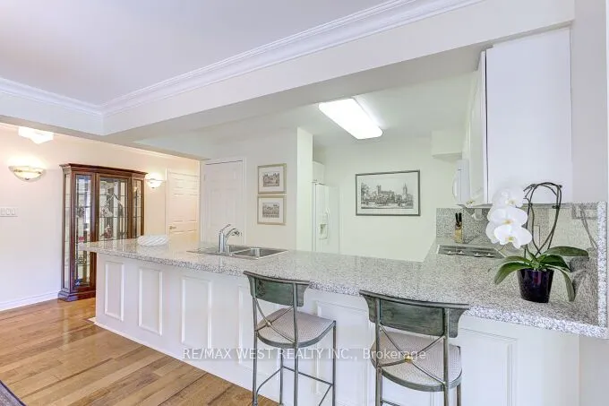 141 Woodbridge Avenue, #104