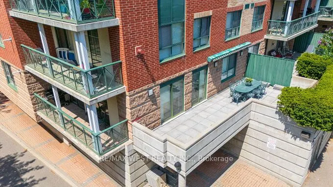 141 Woodbridge Avenue, #104