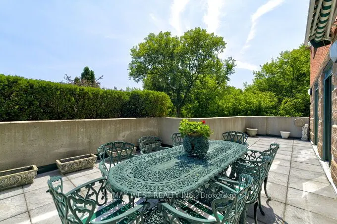 141 Woodbridge Avenue, #104