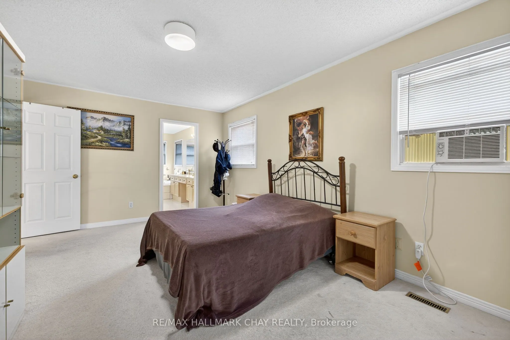 25 Heatherwood Crescent