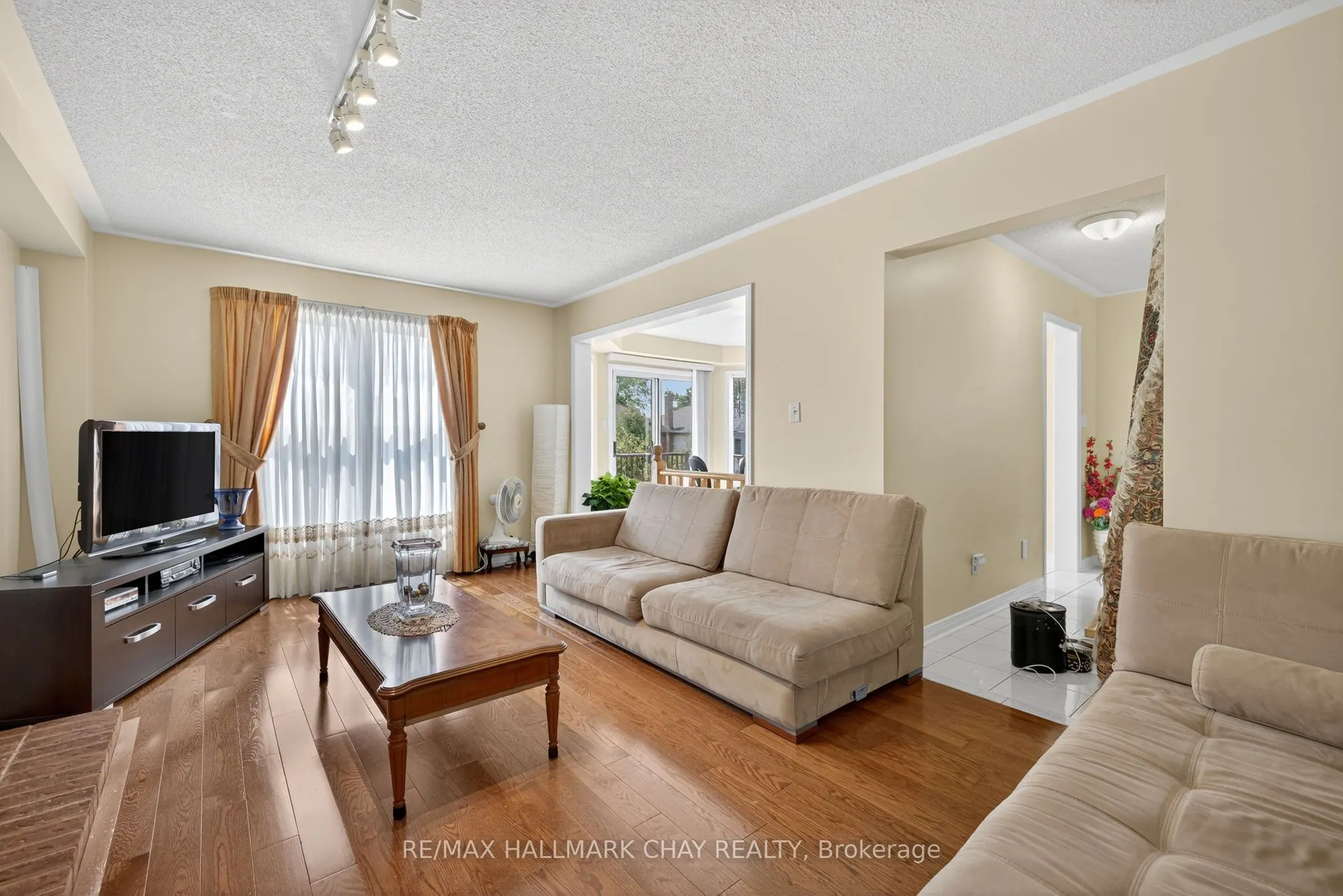 25 Heatherwood Crescent