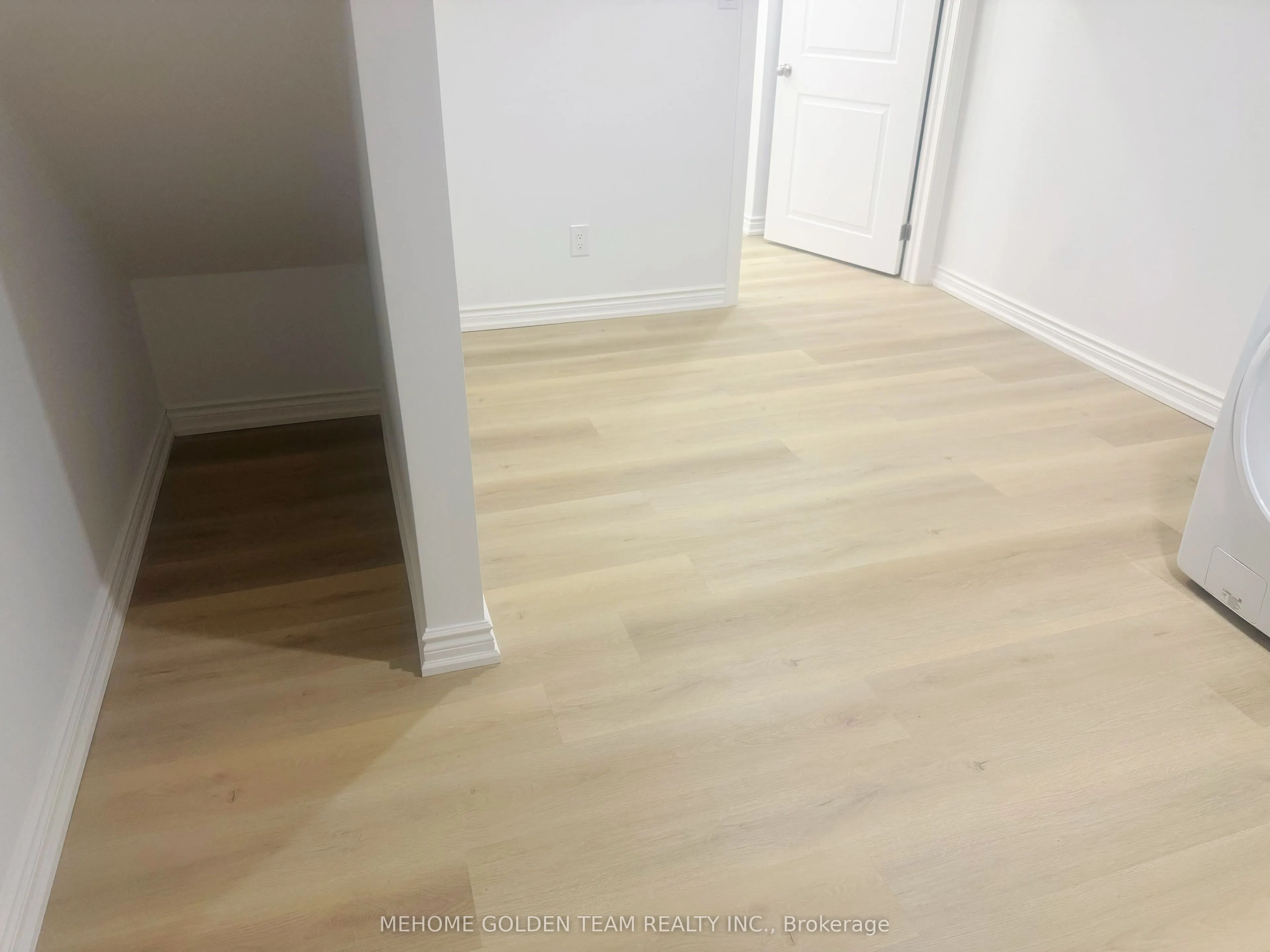 31 Ferncliffe Crescent, #Bsmt