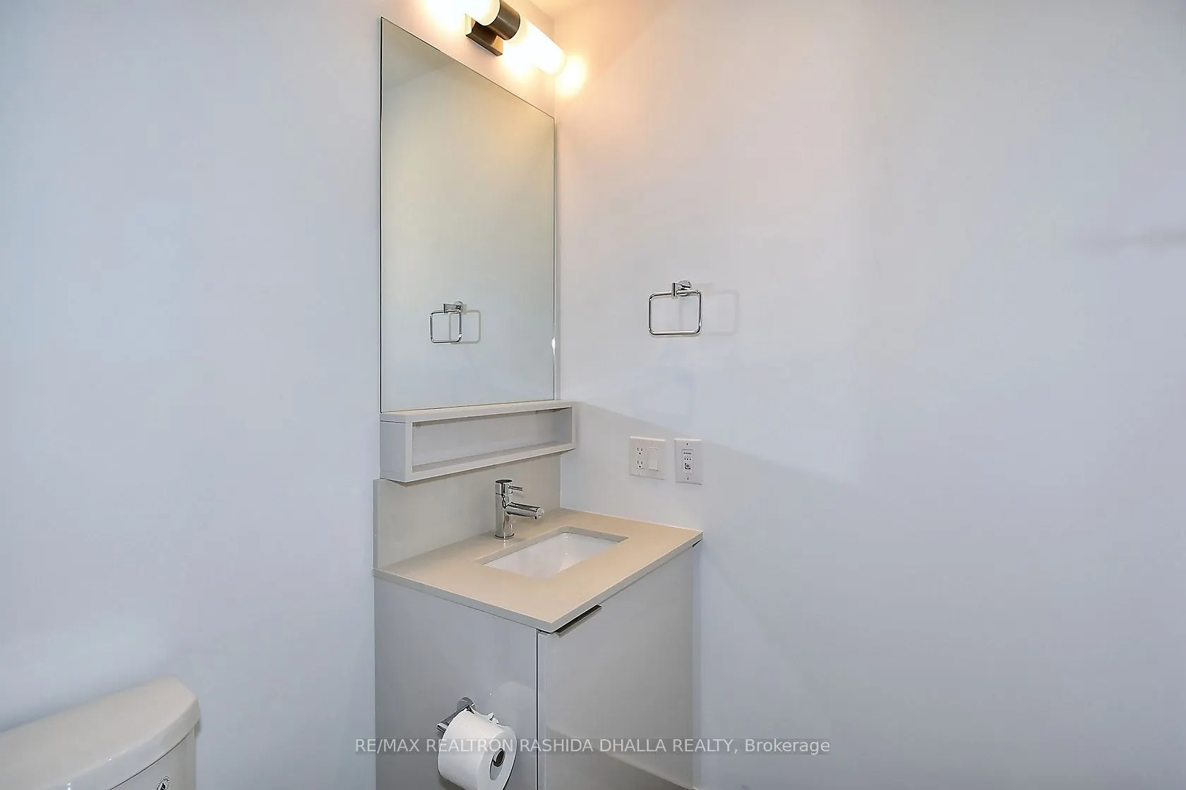 898 Portage Parkway N, #4808