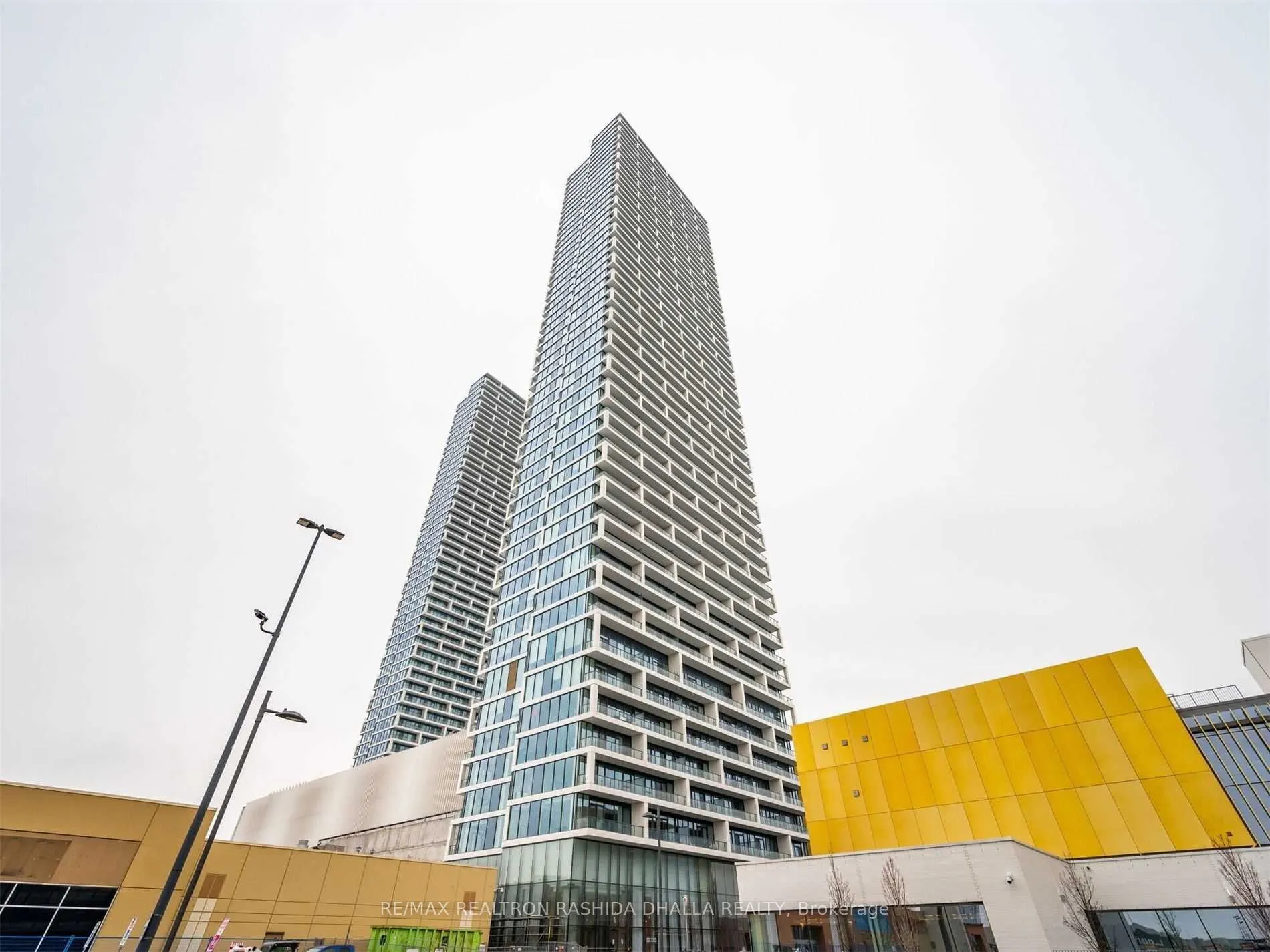 898 Portage Parkway N, #4808