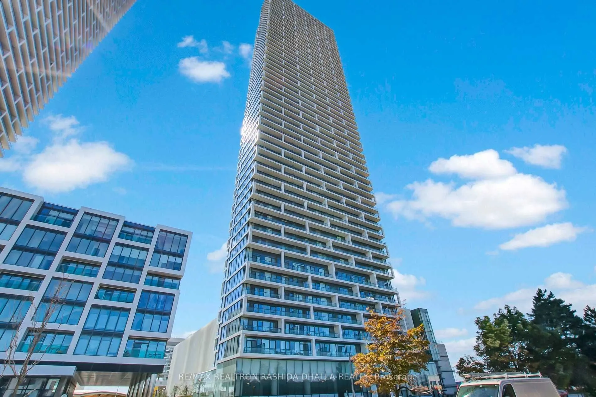 898 Portage Parkway N, #4808