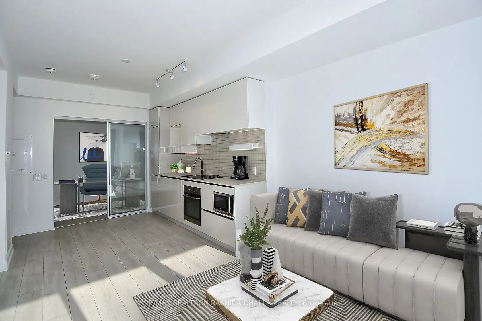 898 Portage Parkway N, #4808
