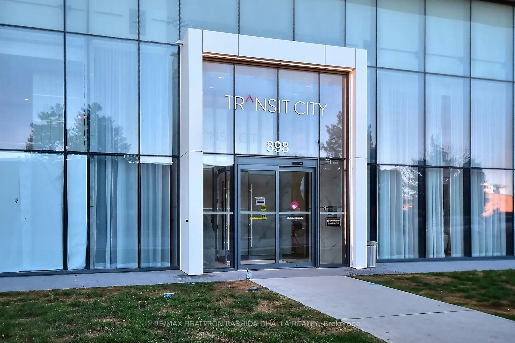 898 Portage Parkway N, #4808