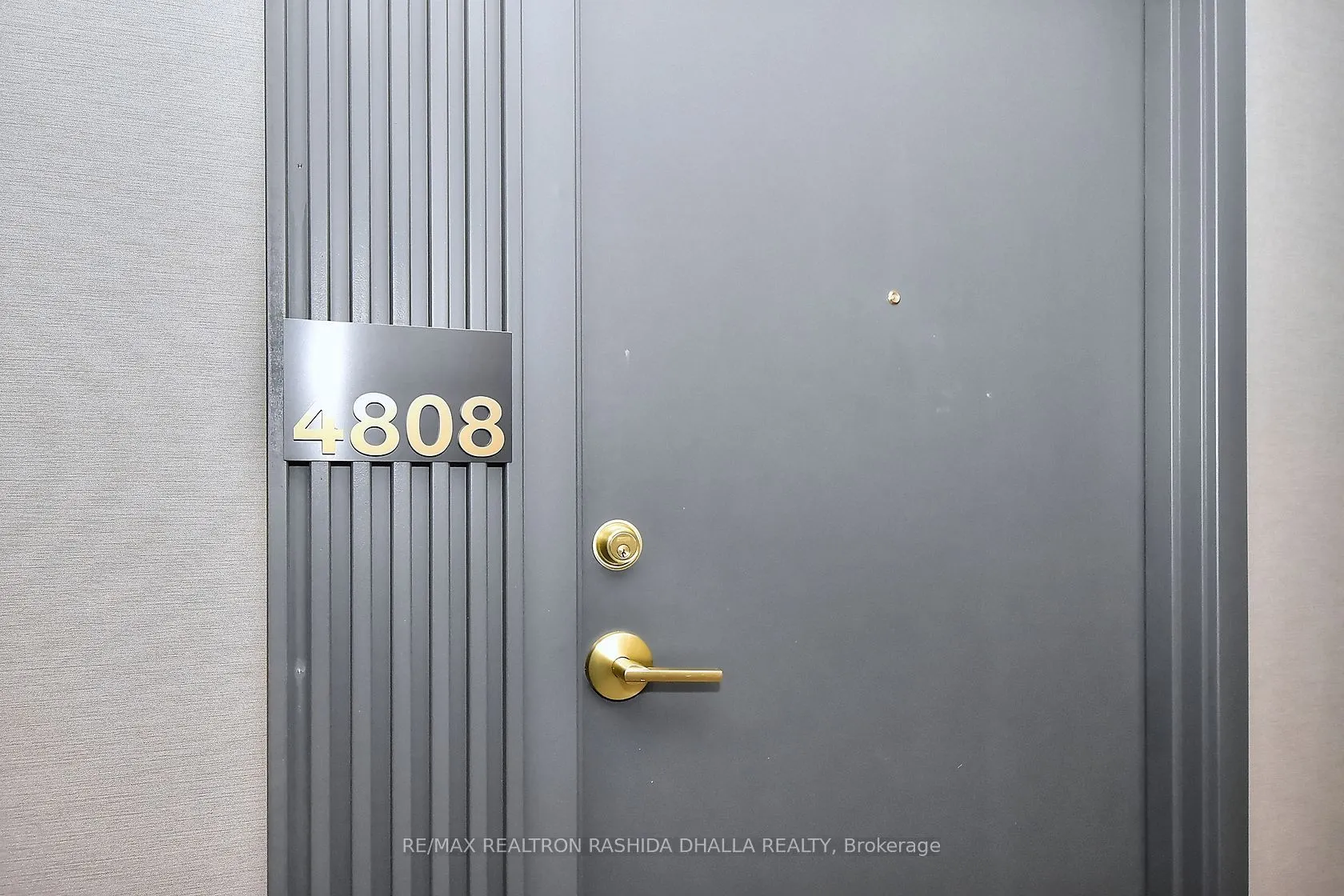 898 Portage Parkway N, #4808