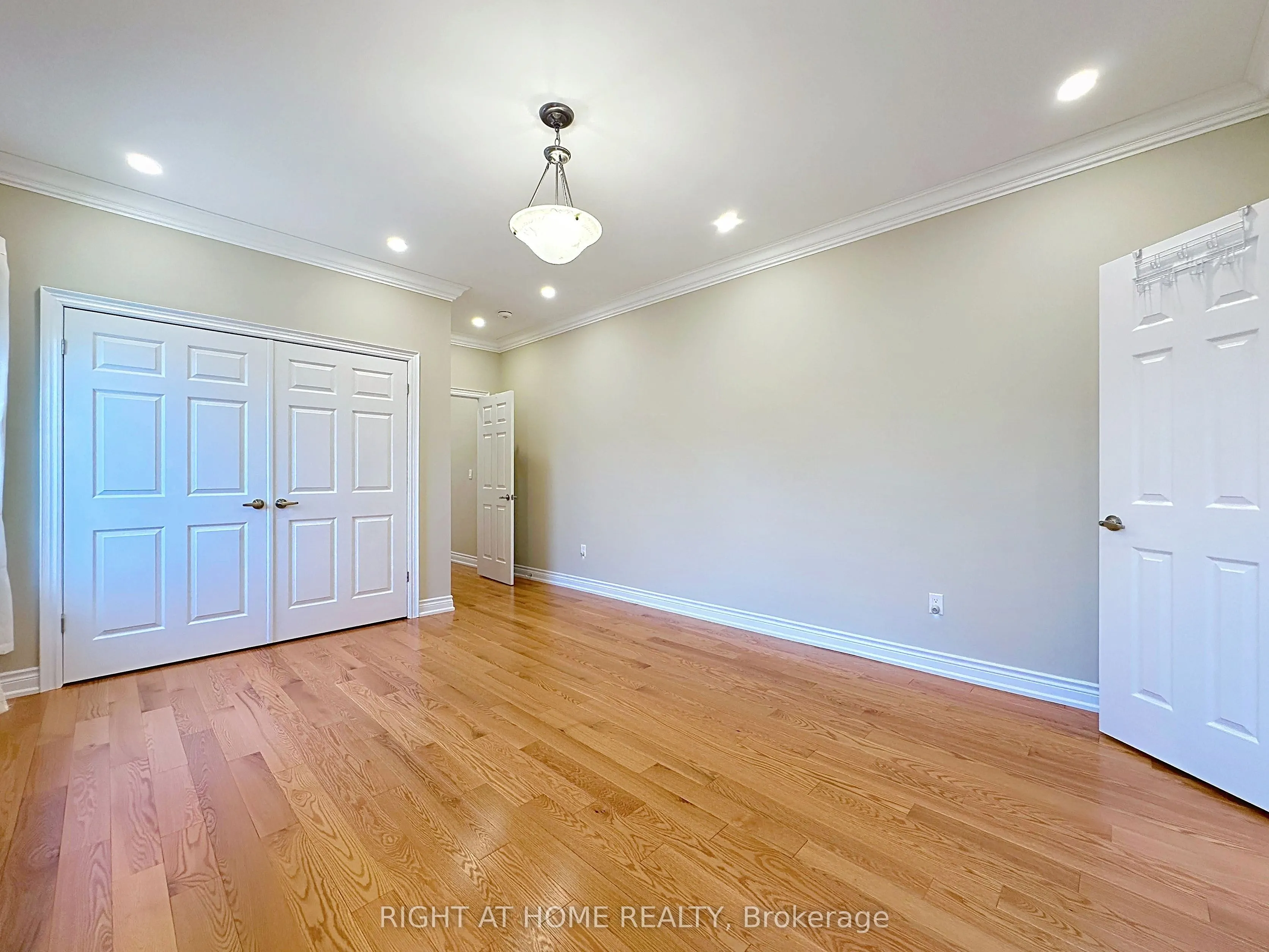 100 Greenbelt Crescent