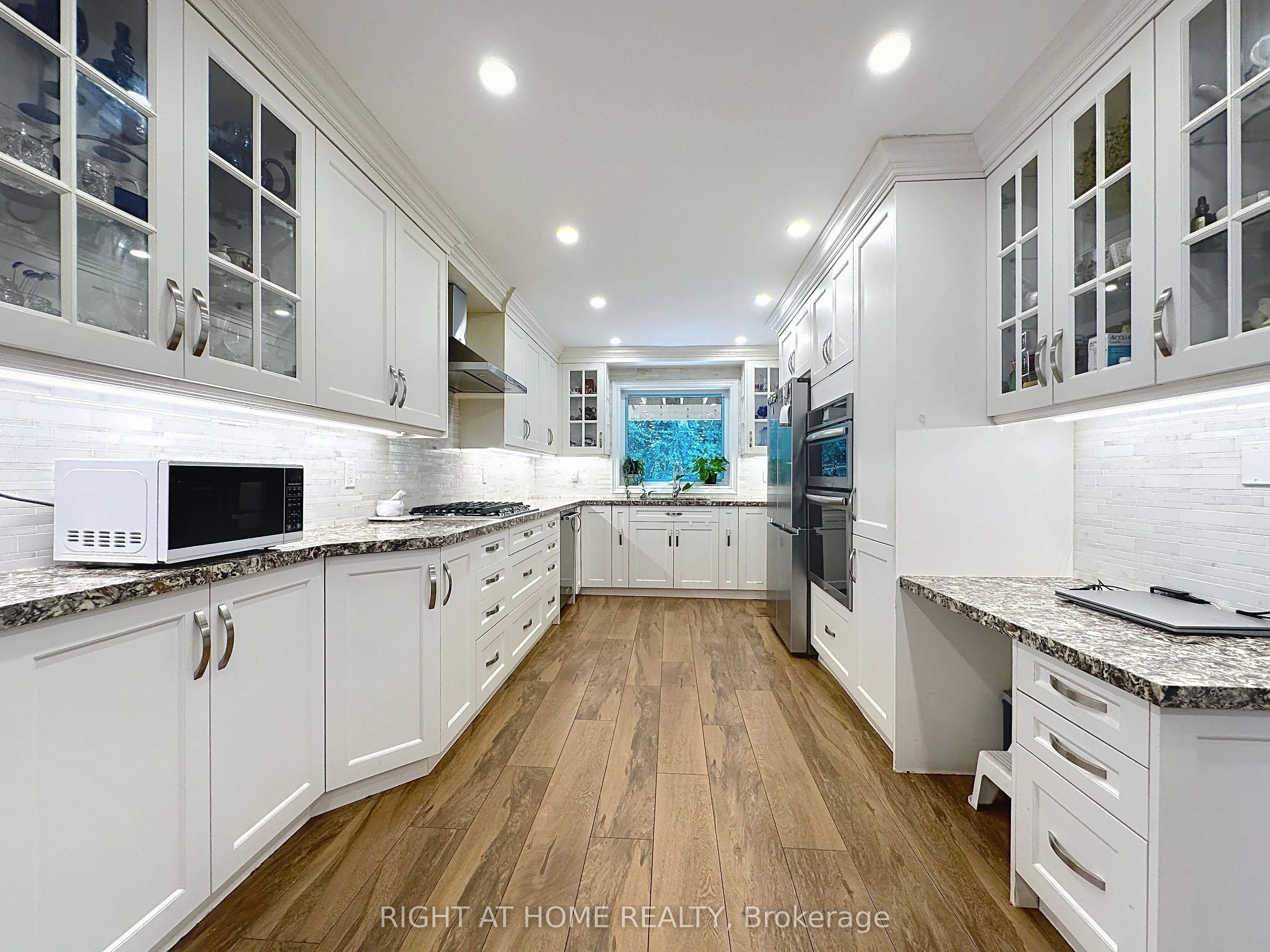 100 Greenbelt Crescent