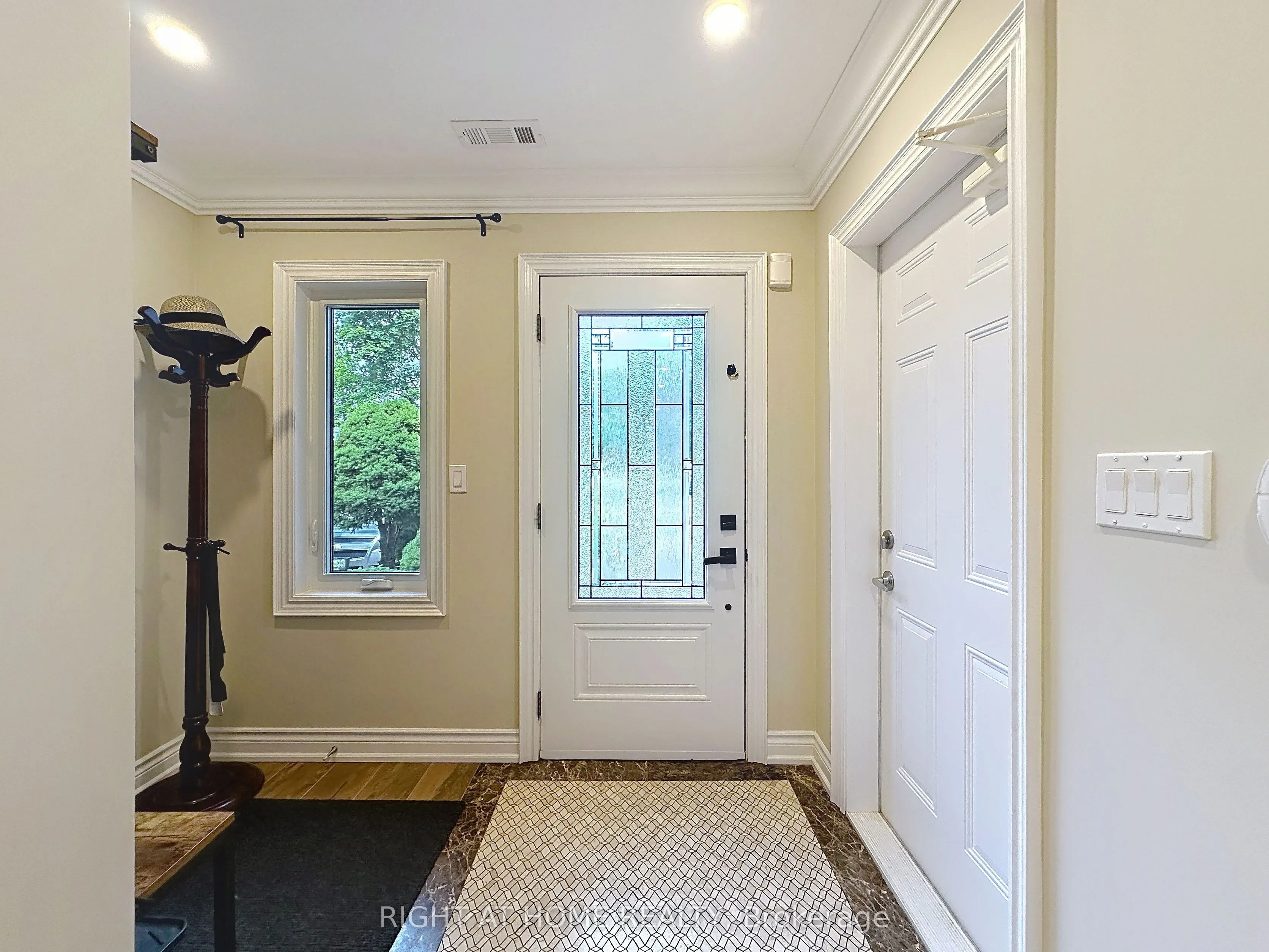 100 Greenbelt Crescent