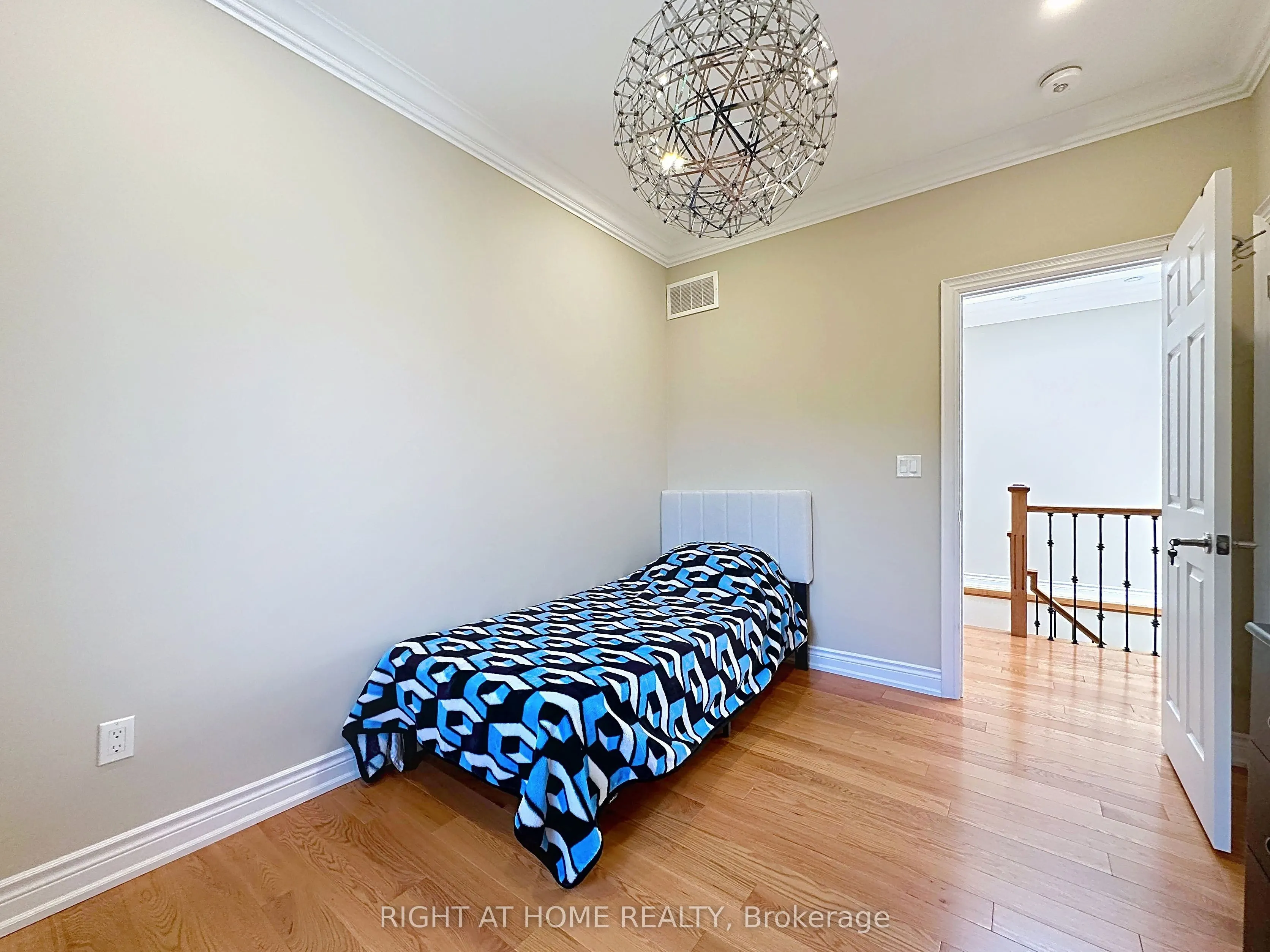 100 Greenbelt Crescent