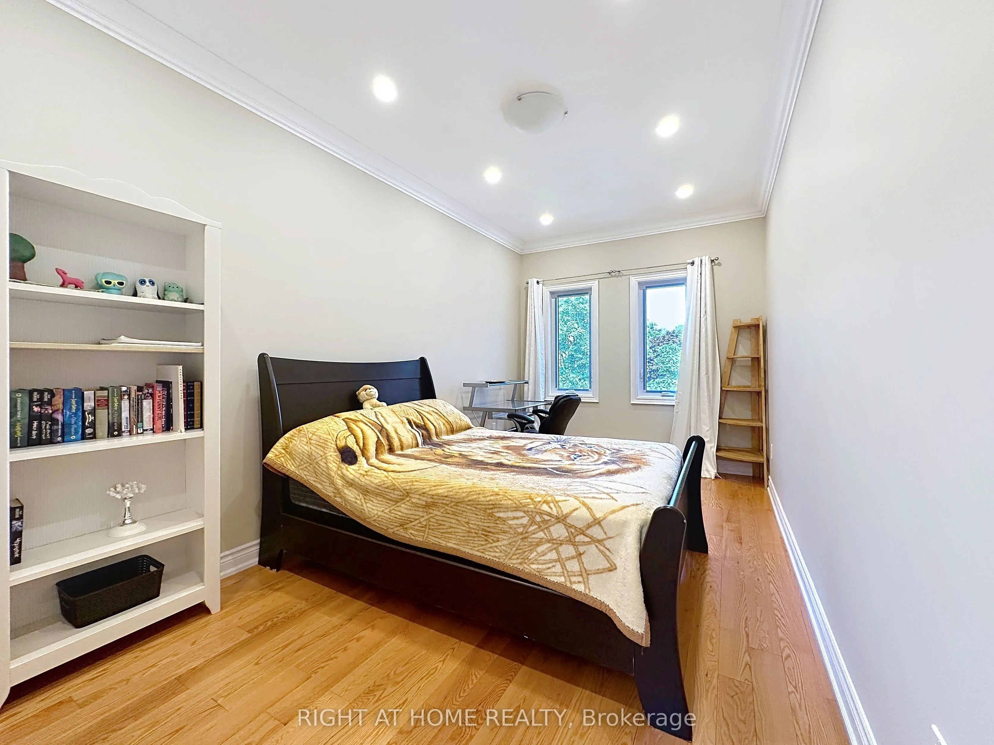 100 Greenbelt Crescent