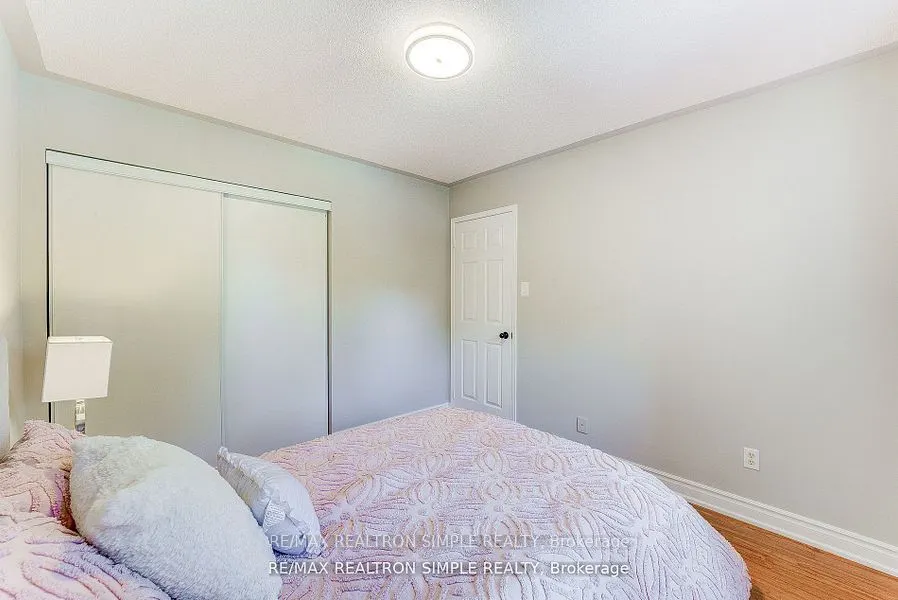71 Schouten Crescent
