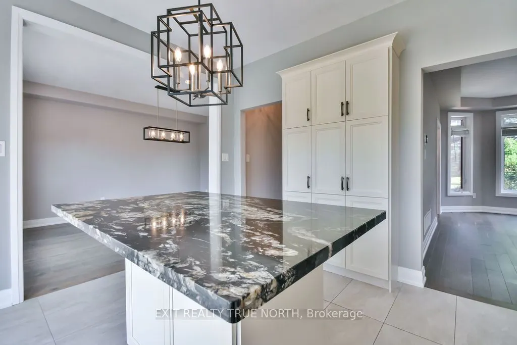 1908 Emerald Court