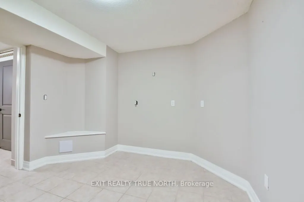 1908 Emerald Court