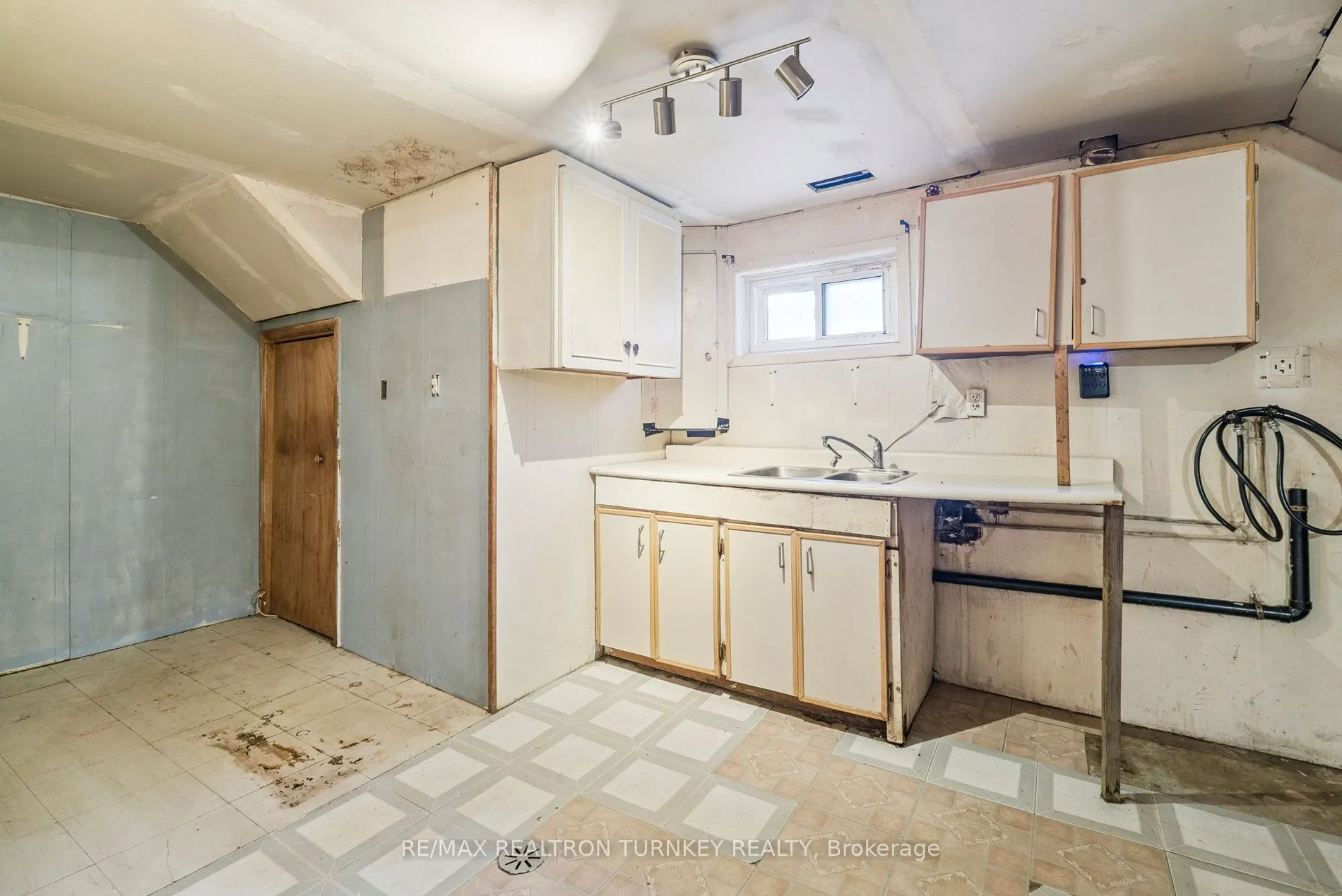 176 Cherrywood Drive