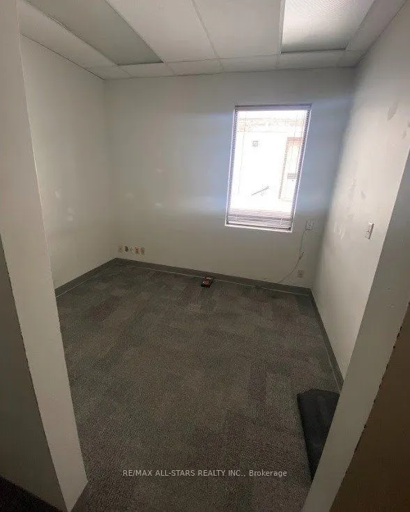 10 Cameron Street W