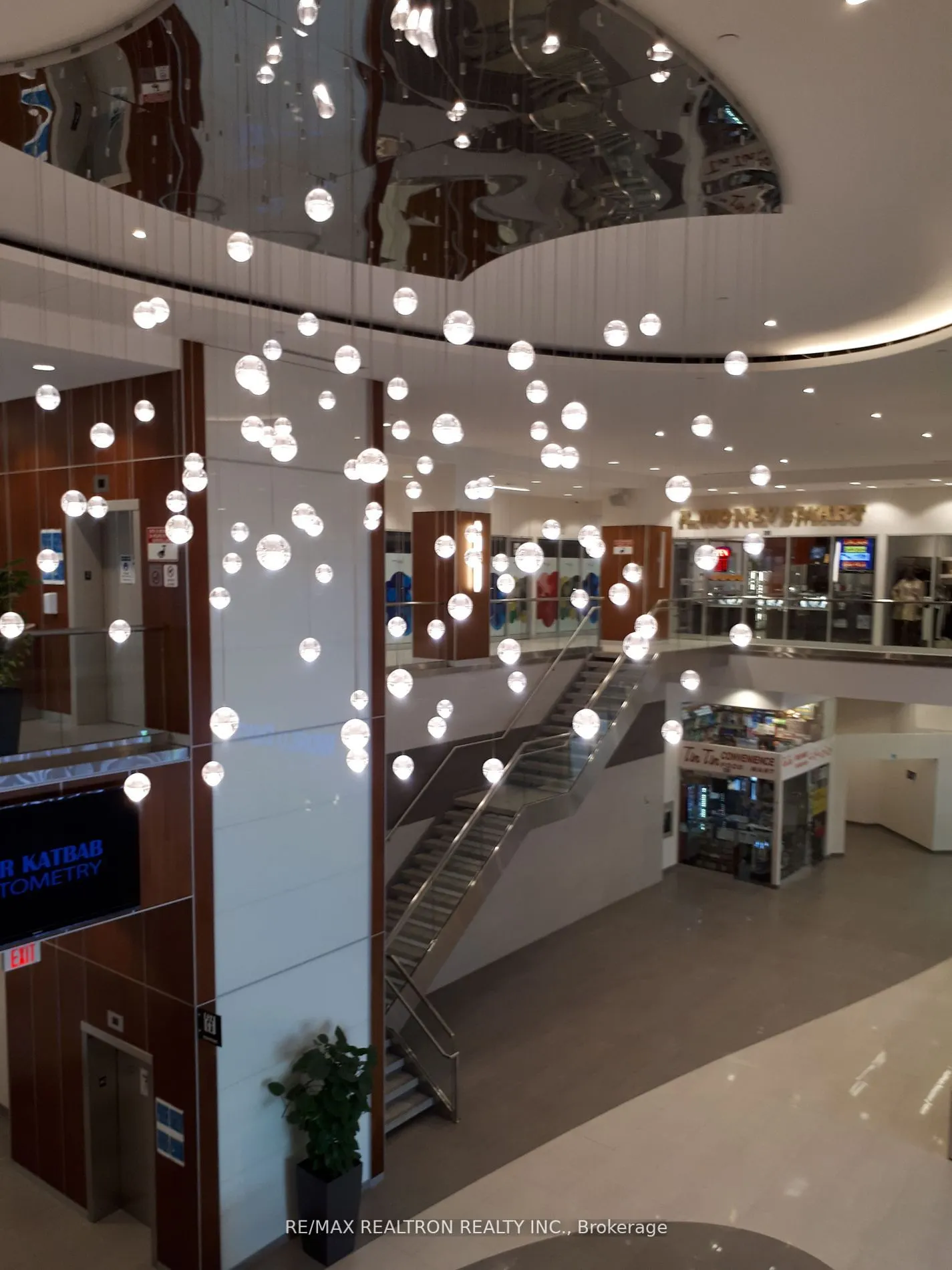 7163 Yonge Street, #242