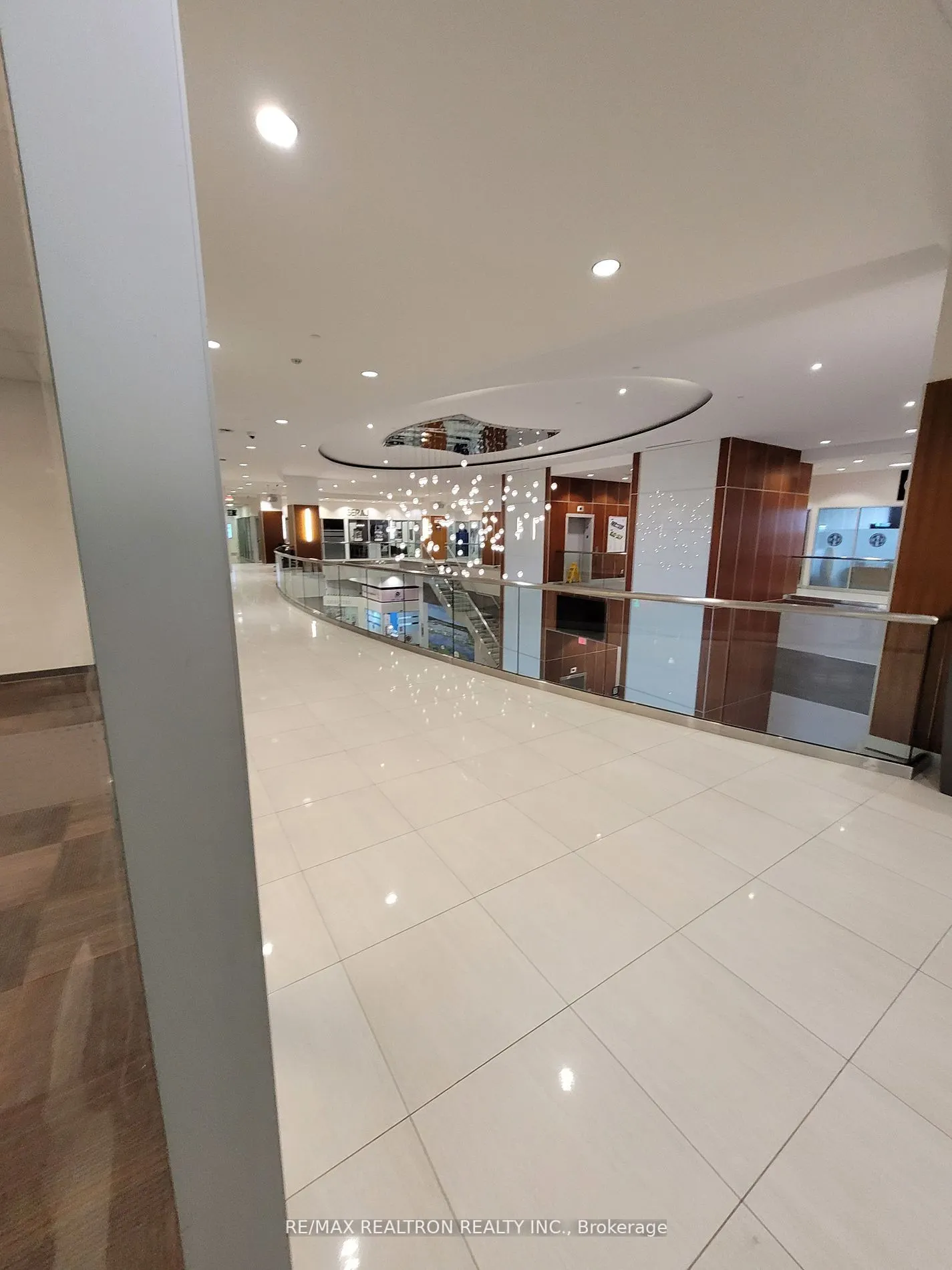 7163 Yonge Street, #242