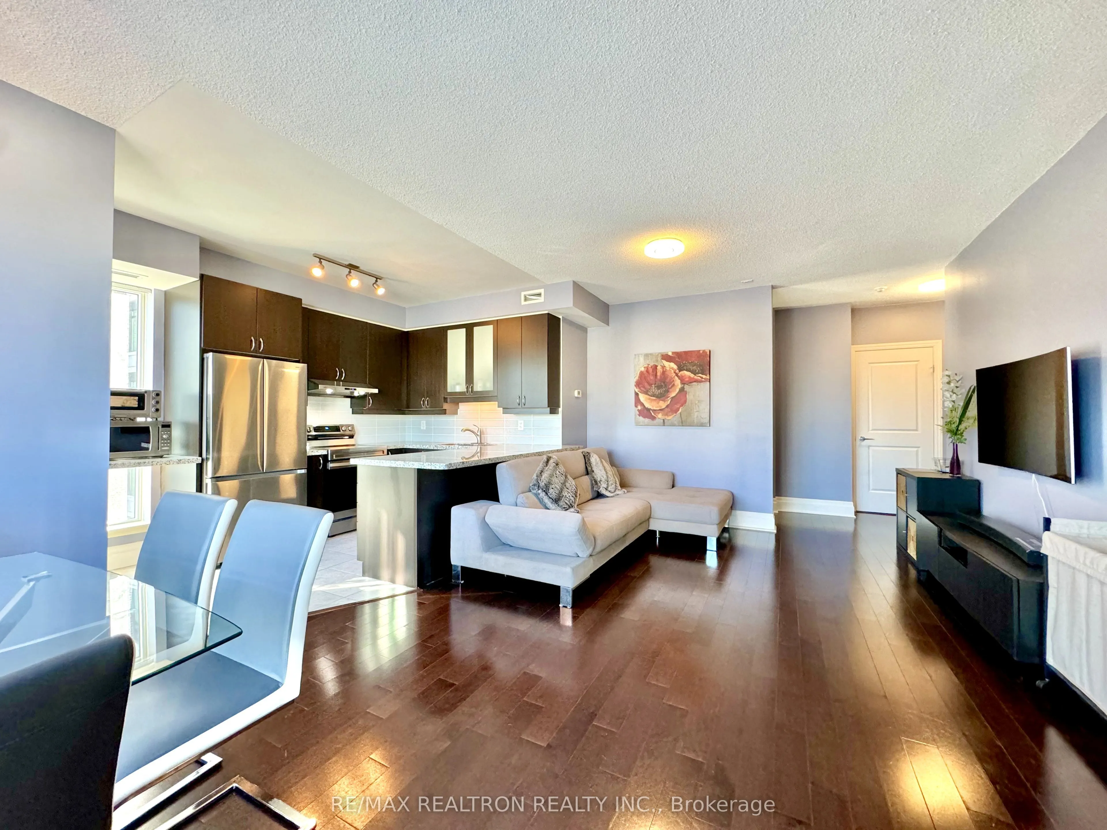 57 Upper Duke Crescent, #505